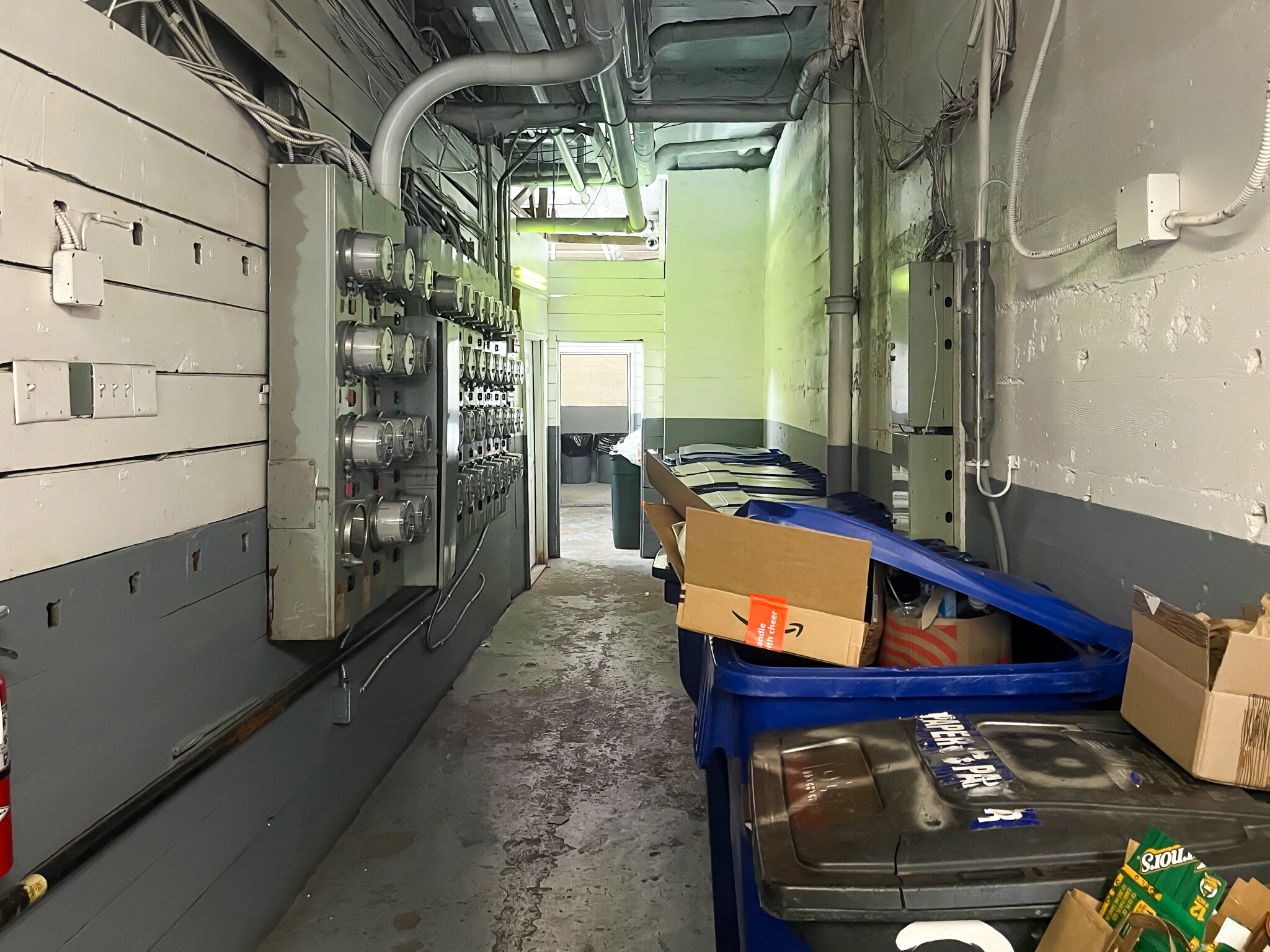 28 Quint Ave, Allston