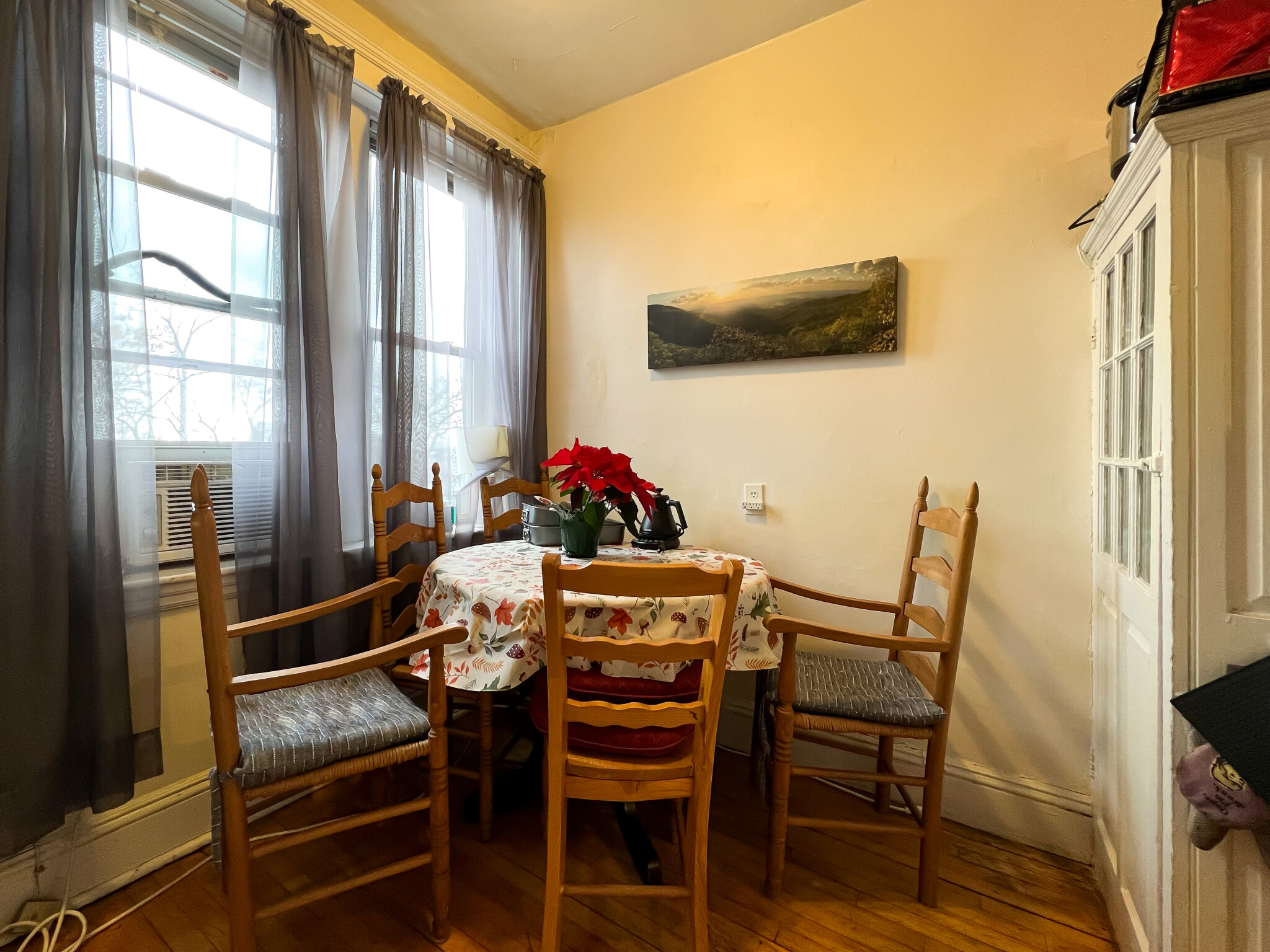 28 Quint Ave, Allston