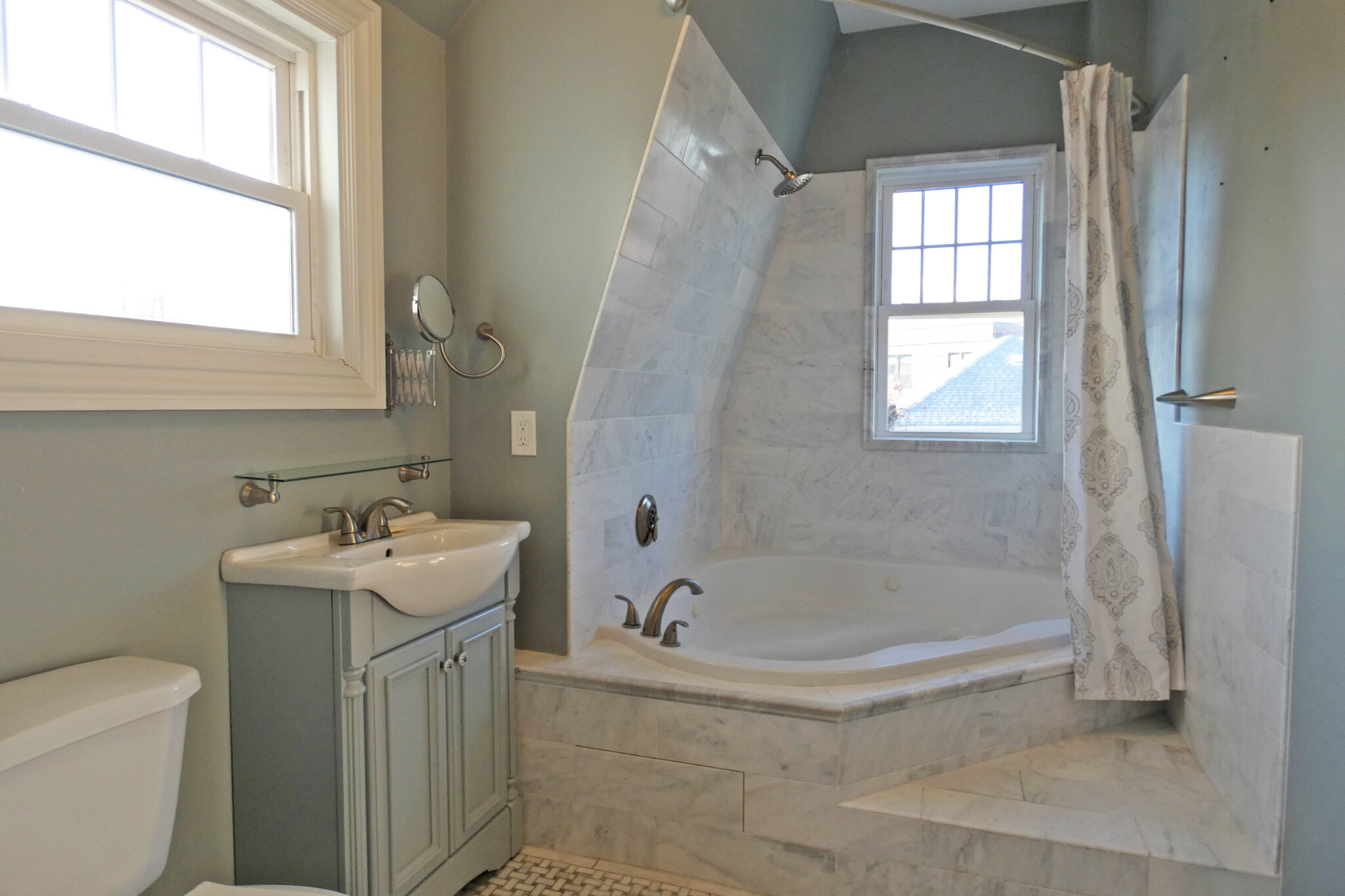 108 Walnut St, Newton