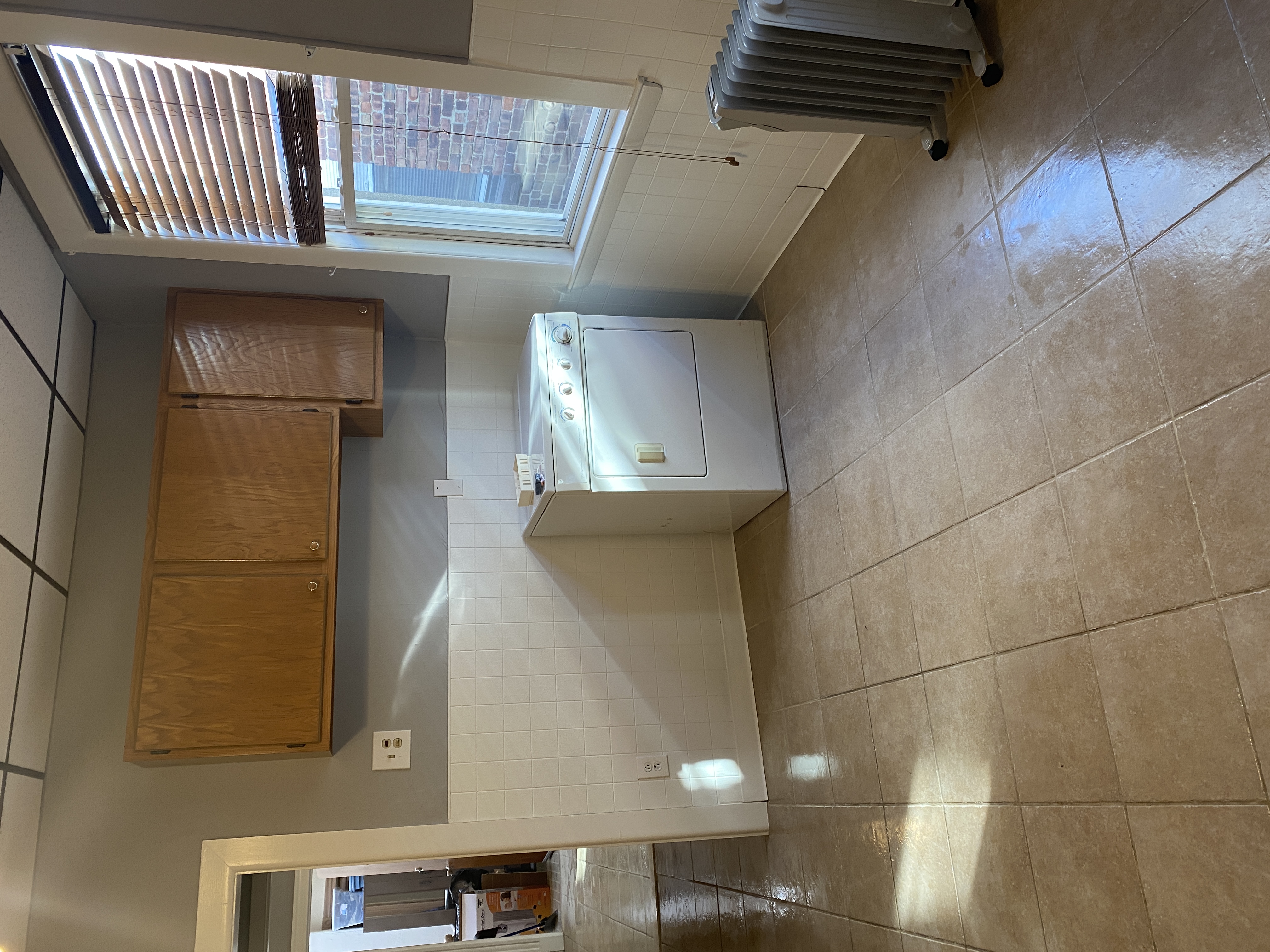 3 bed, 1 bath apartment for rent at 149 Saratoga St Unit 3, East Boston — photo 3 of 14