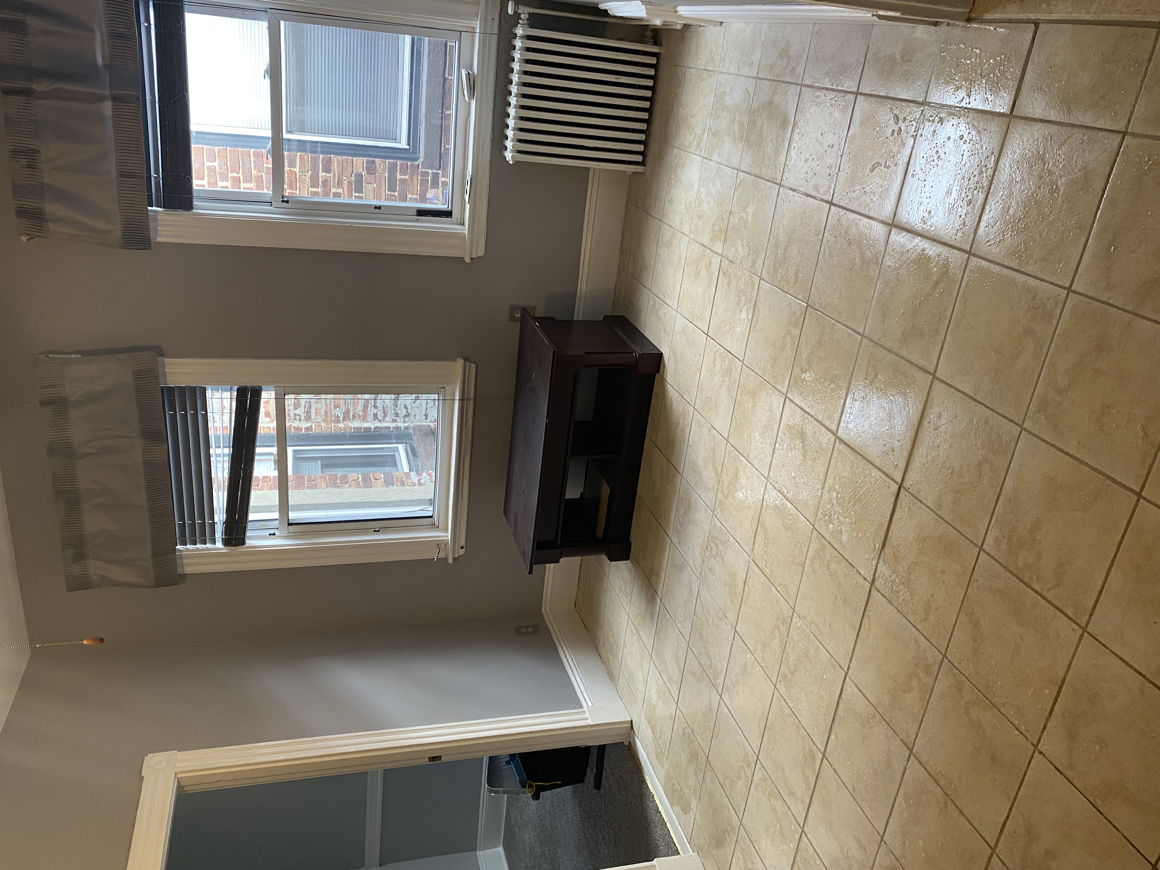 3 bed, 1 bath apartment for rent at 149 Saratoga St Unit 3, East Boston — photo 5 of 14