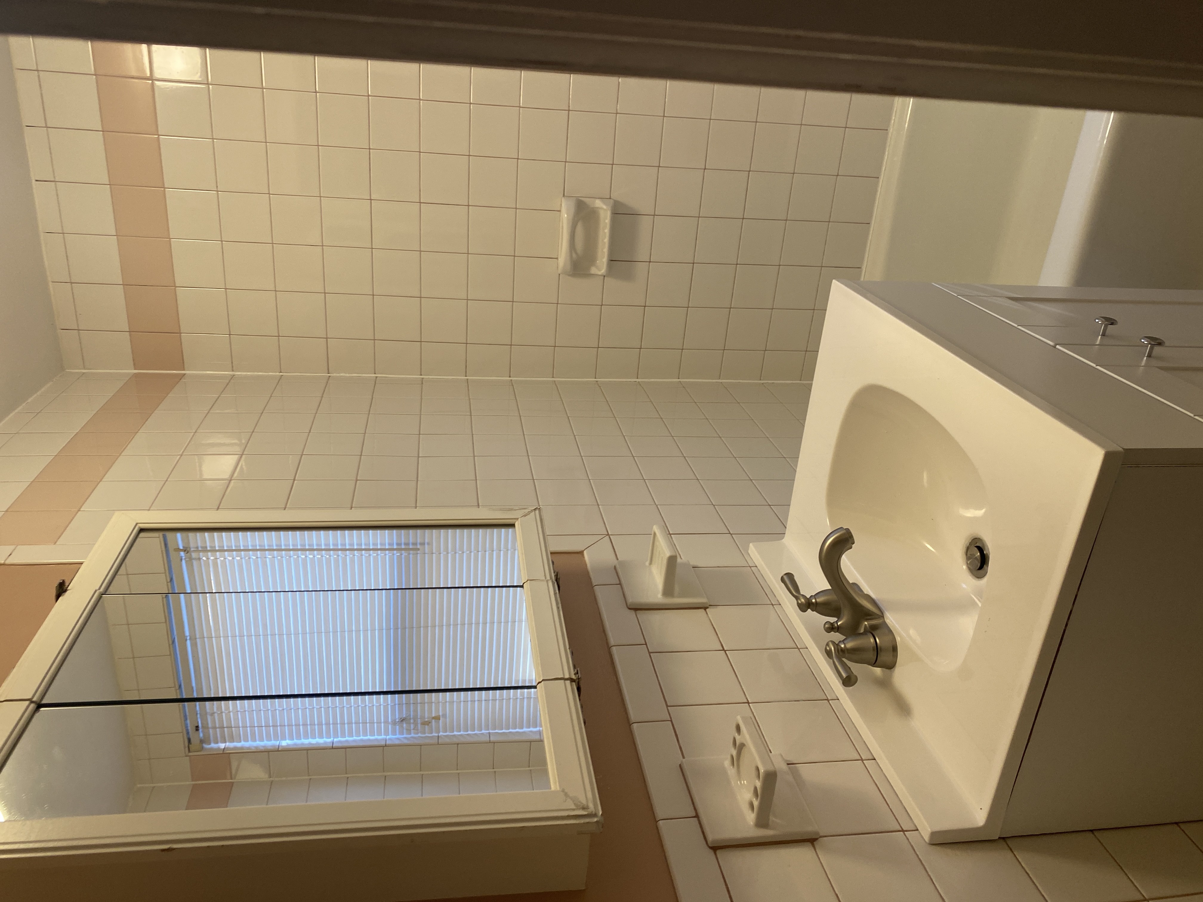 3 bed, 1 bath apartment for rent at 149 Saratoga St Unit 3, East Boston — photo 14 of 14