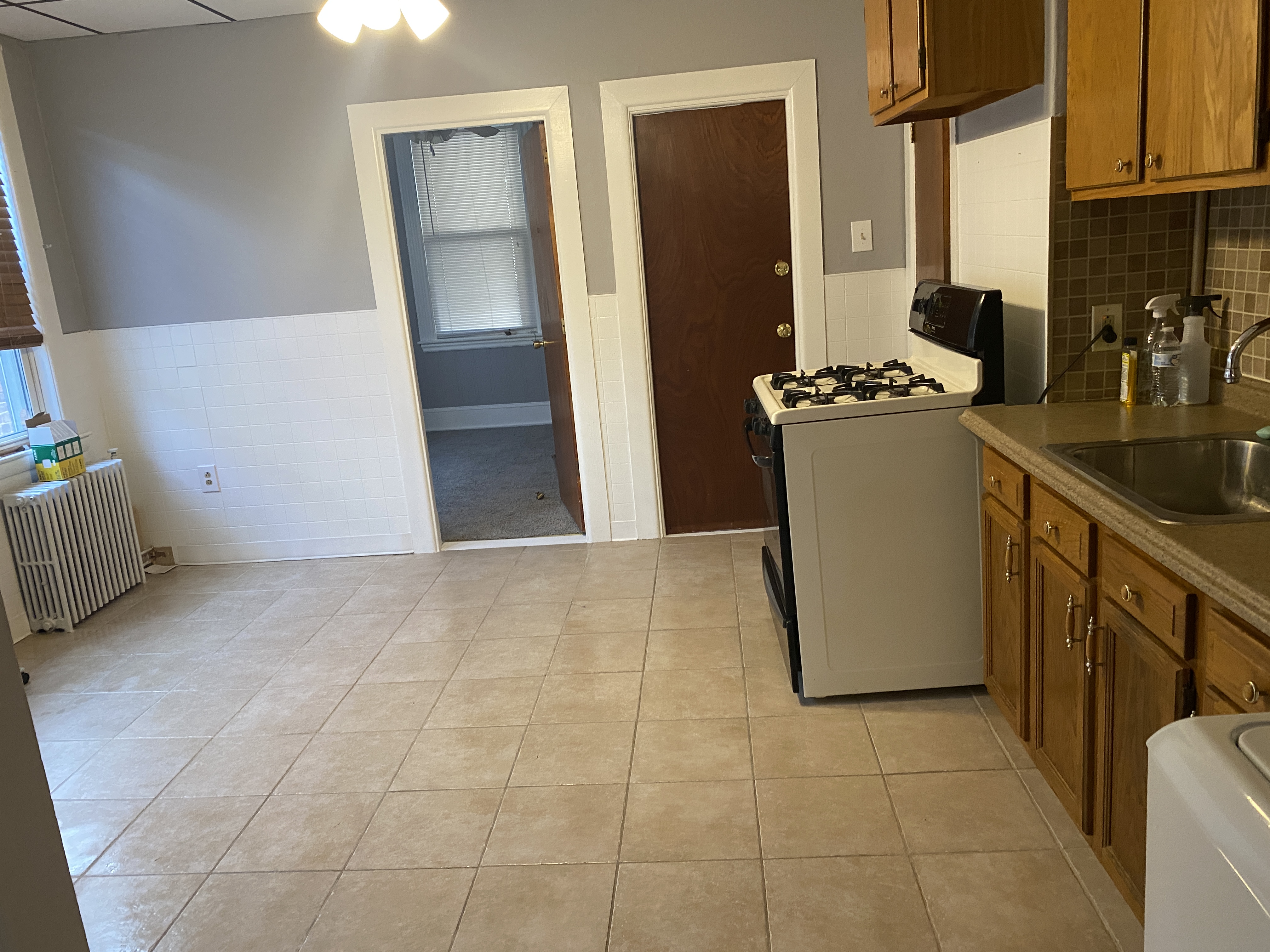 3 bed, 1 bath apartment for rent at 149 Saratoga St Unit 3, East Boston — photo 4 of 14