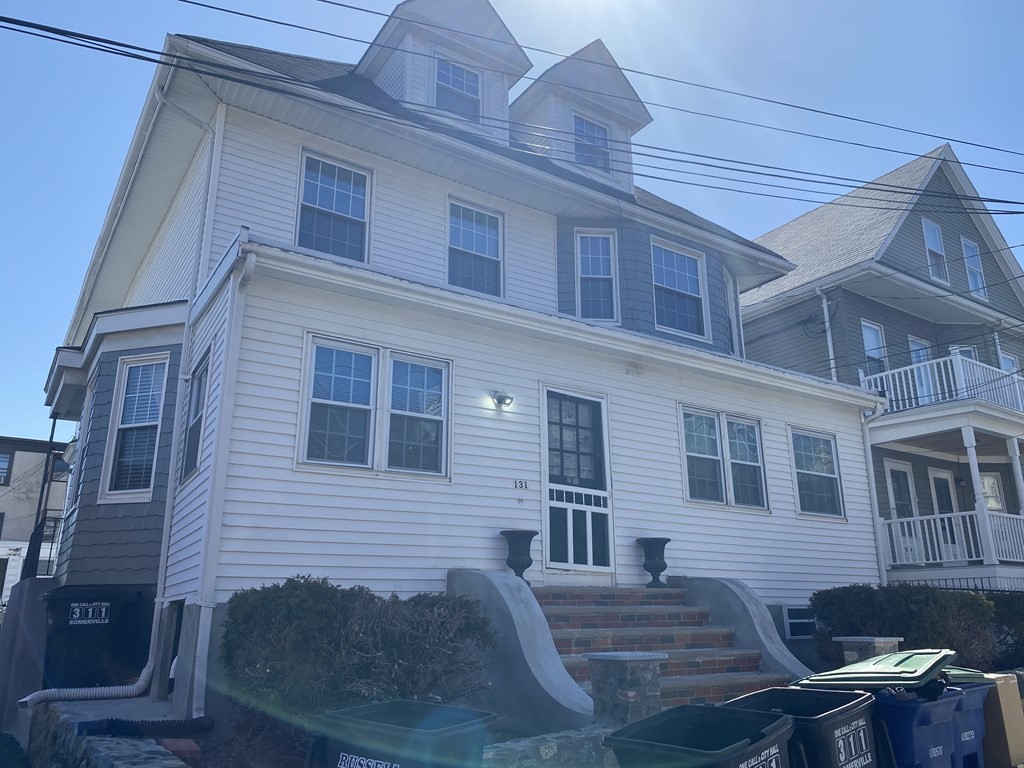 131 Josephine Ave, Magoun Square