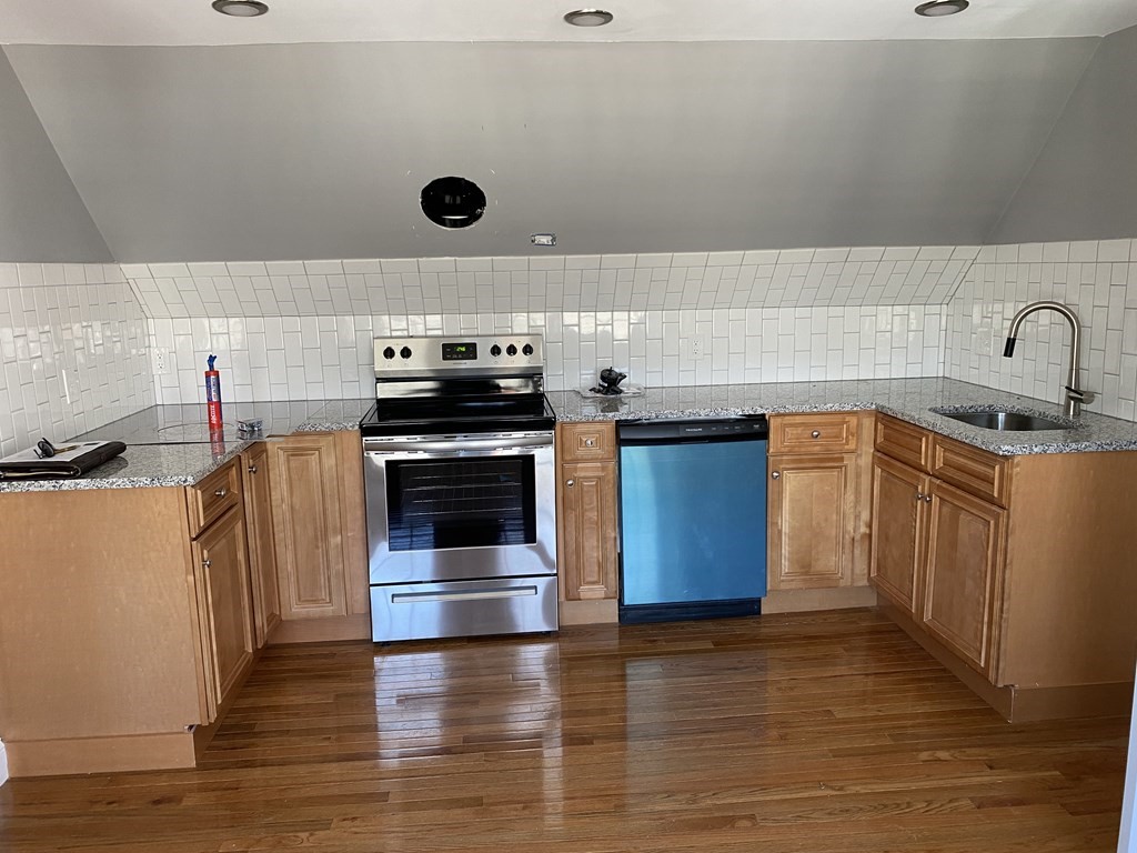 Photos of apartment on Pearl St.,Somerville MA 02145