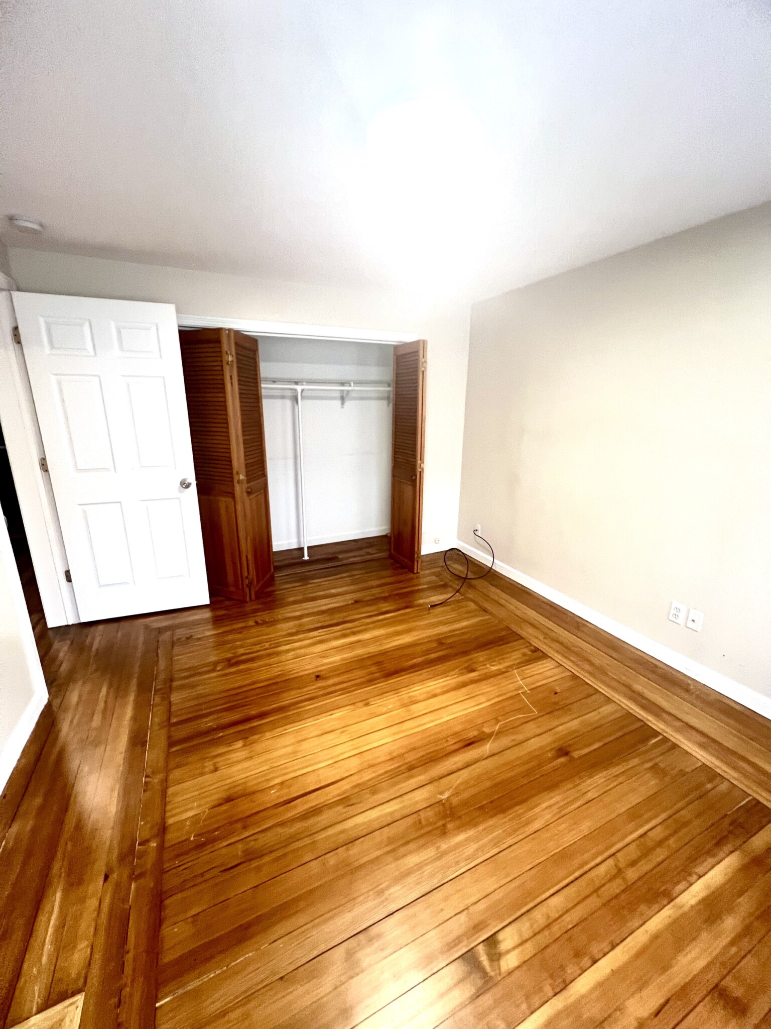 38 Woodlawn Ave, Everett