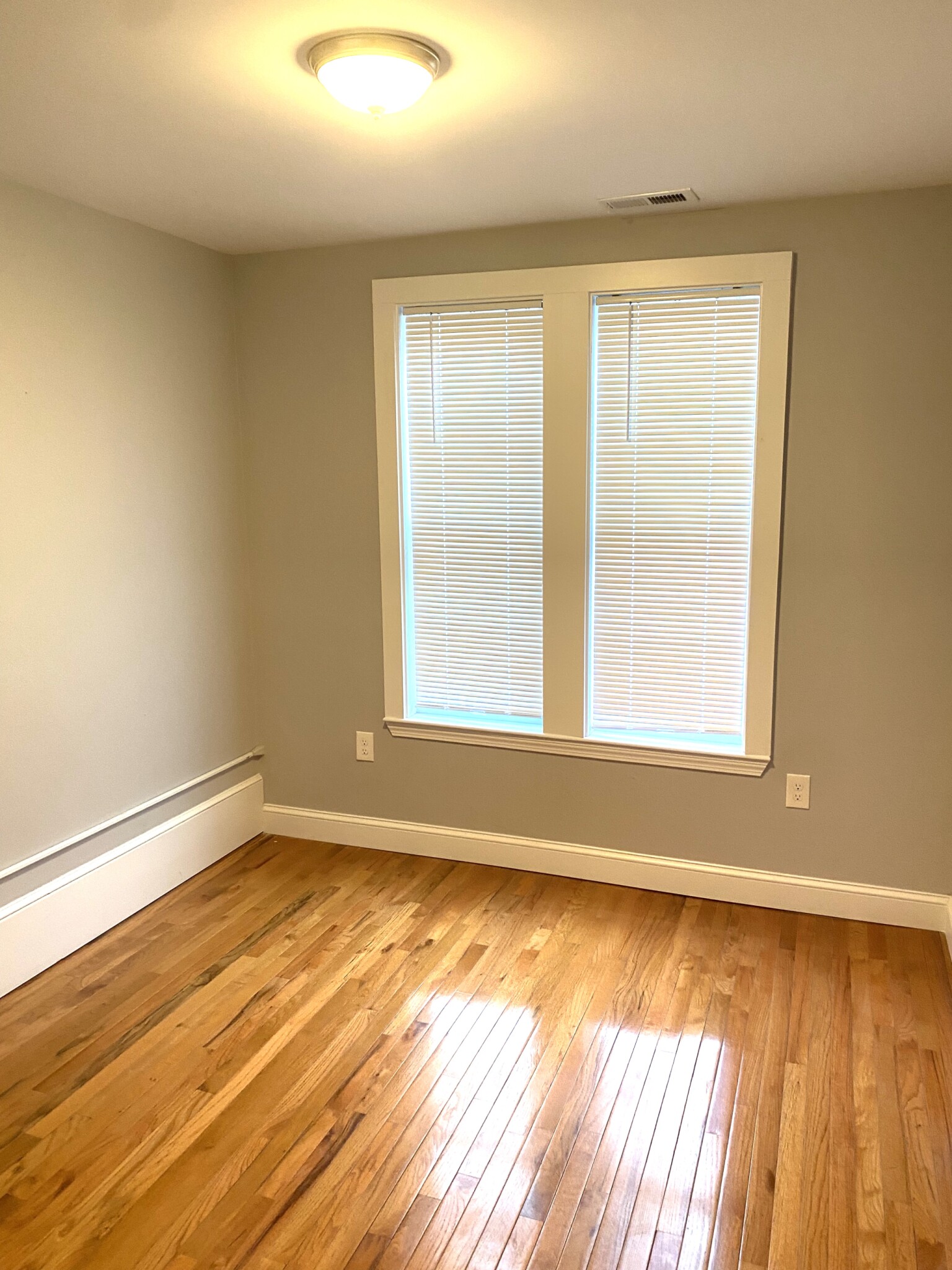 57 Marshall St, Winter Hill