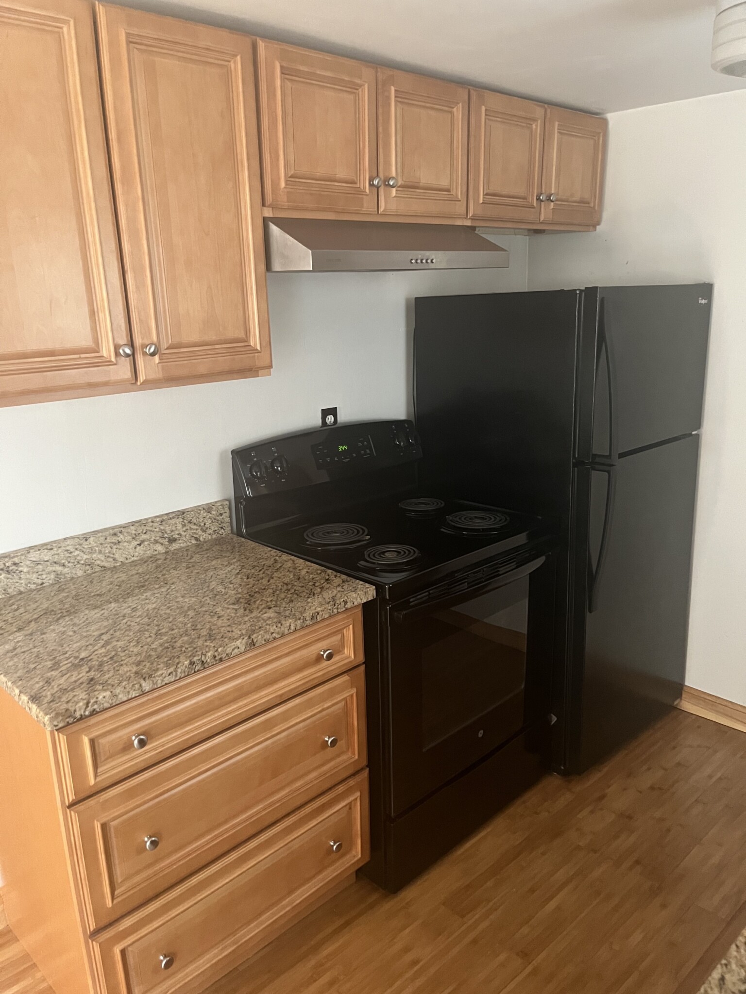 90 Wallace St, Tufts