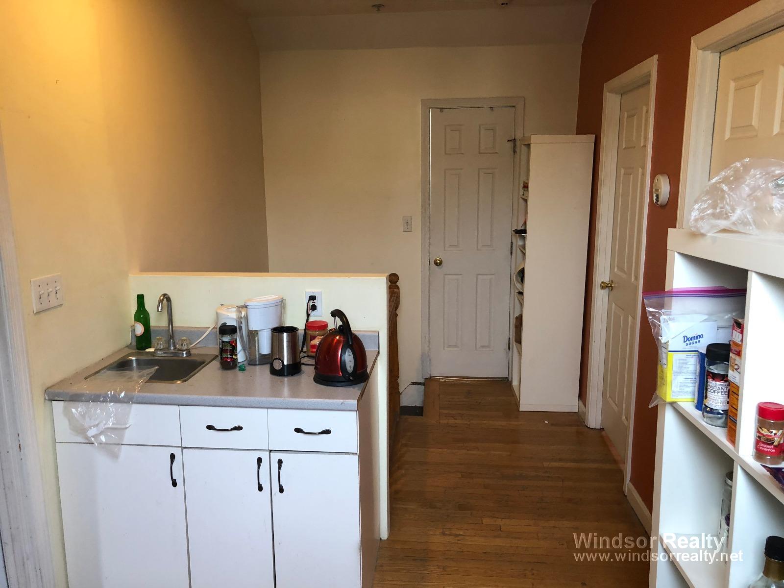 647 Cambridge St, East Cambridge