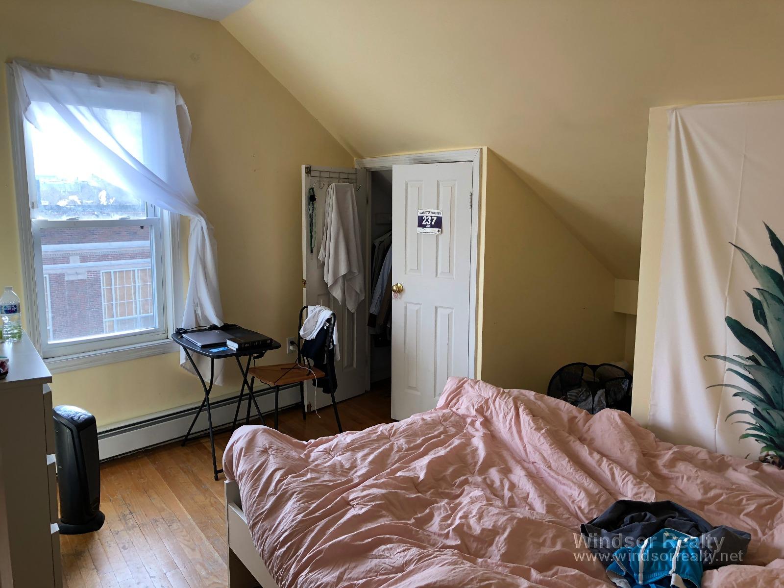 647 Cambridge St, East Cambridge