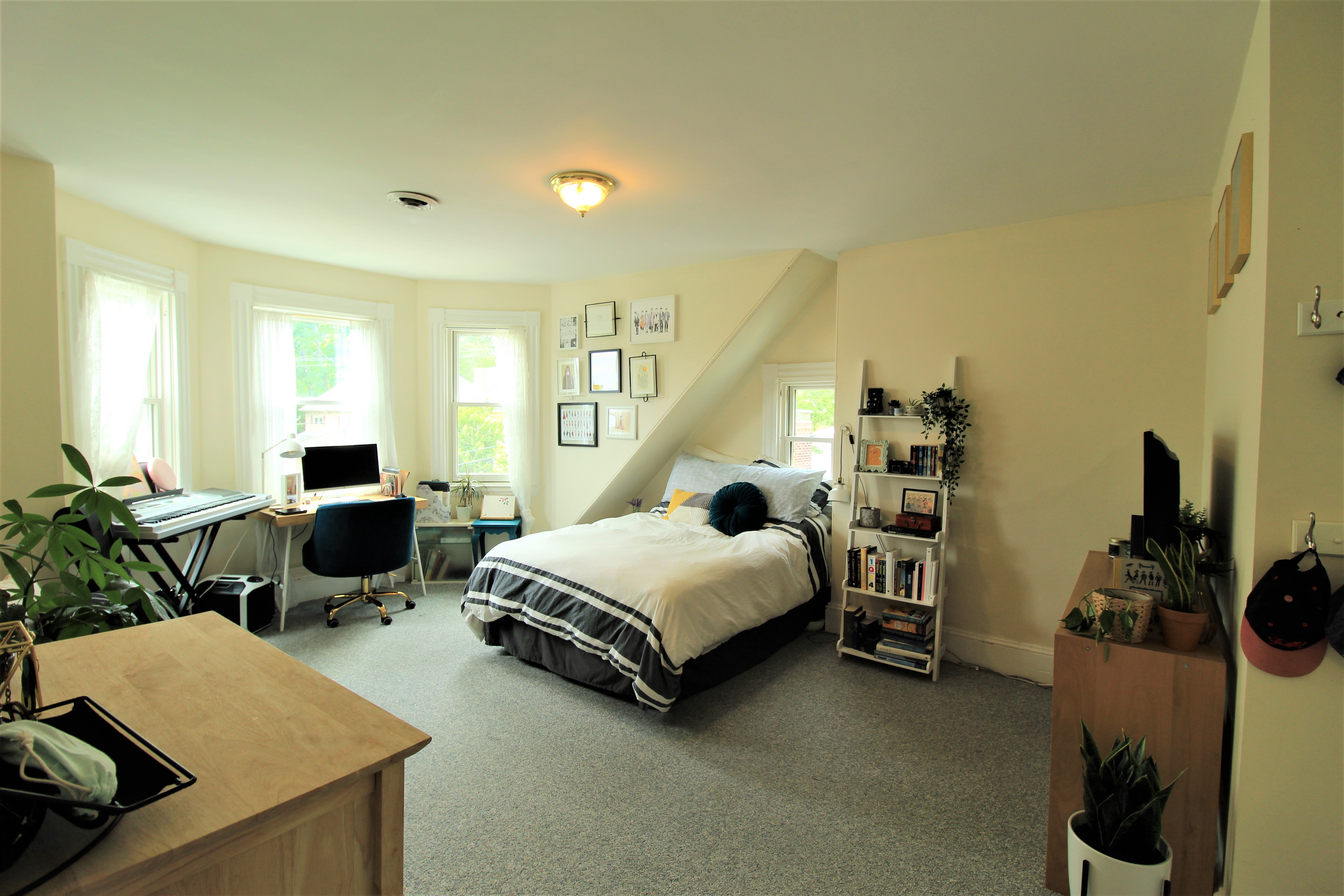 3 bed, 2 bath apartment for rent at 69 Summit Ave Unit 2, Washington Square — photo 3 of 21
