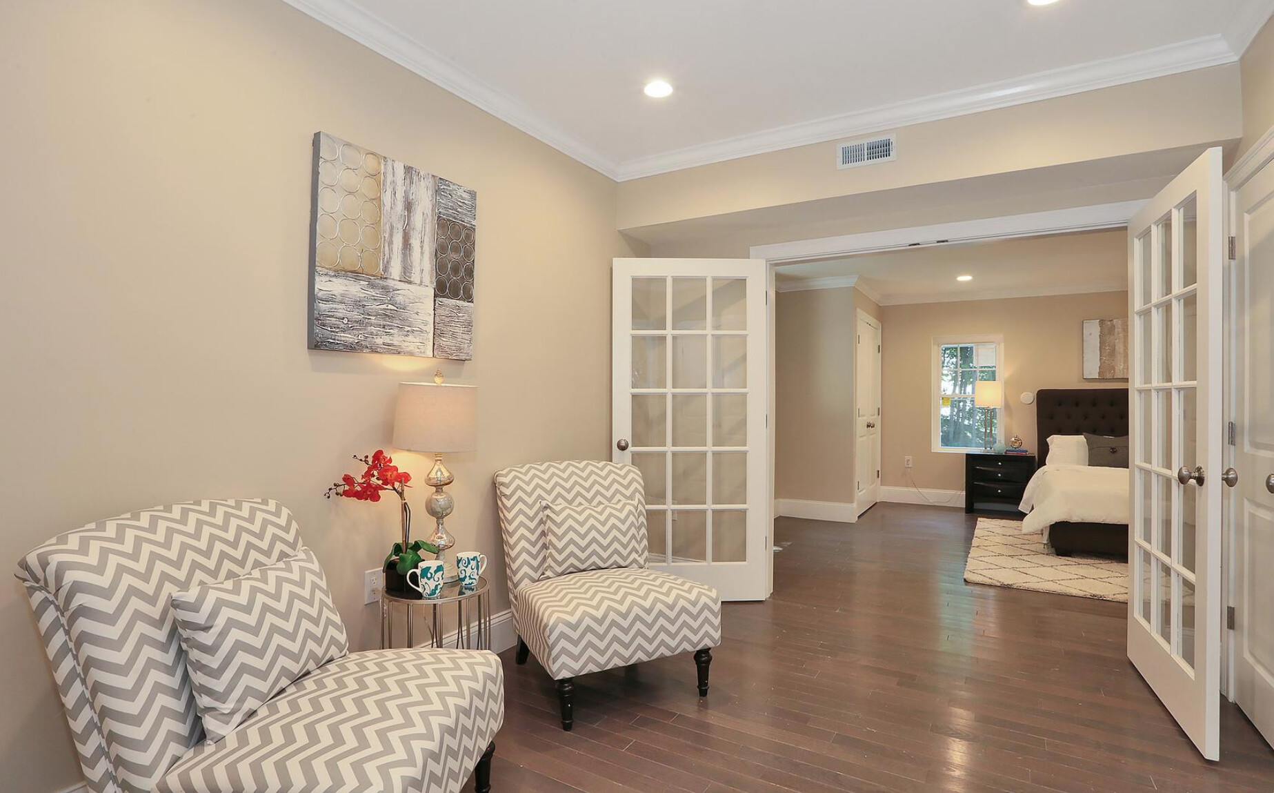 47 Alpine St, Roxbury