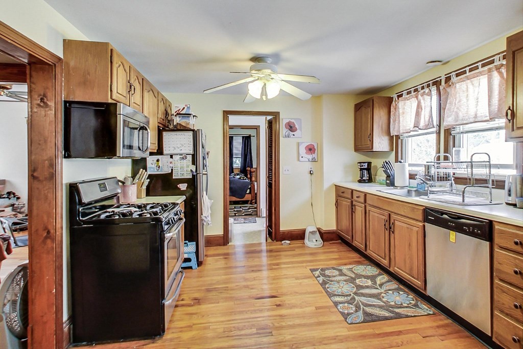 8 Chapman St, Watertown