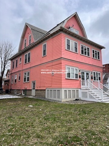 607 Fellsway, Medford, MA - 2,500 USD/ month