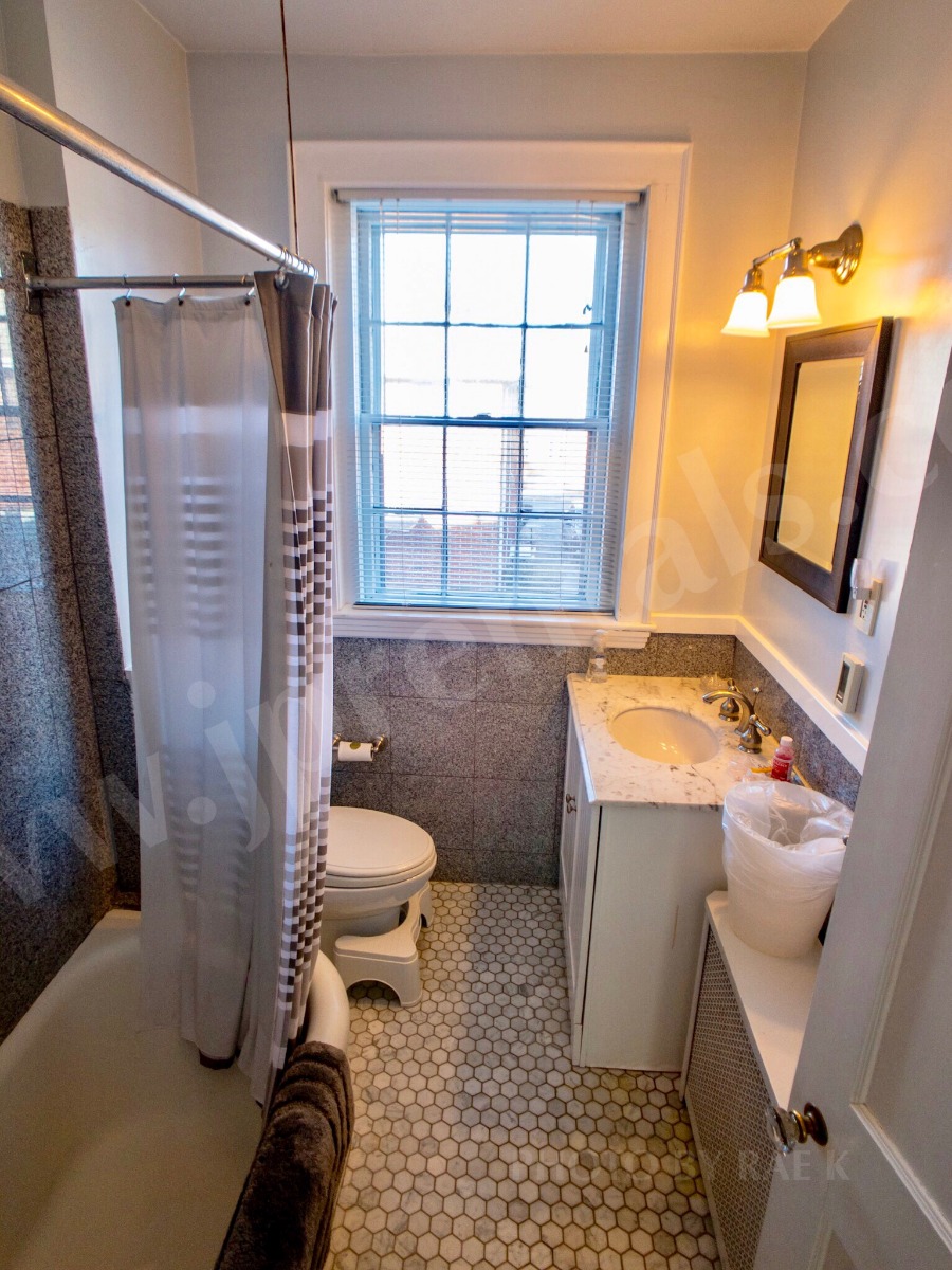 476 Jamaicaway, Jamaica Plain