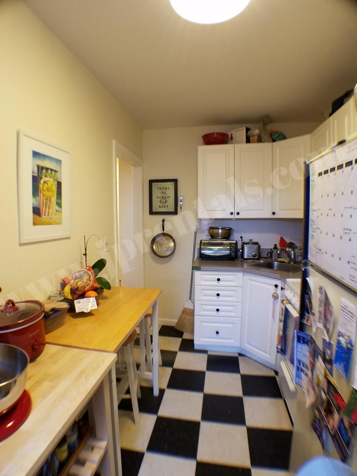 2 bed, 1 bath apartment for rent at 594 Centre St Unit 3 CO, Jamaica Plain — photo 7 of 10