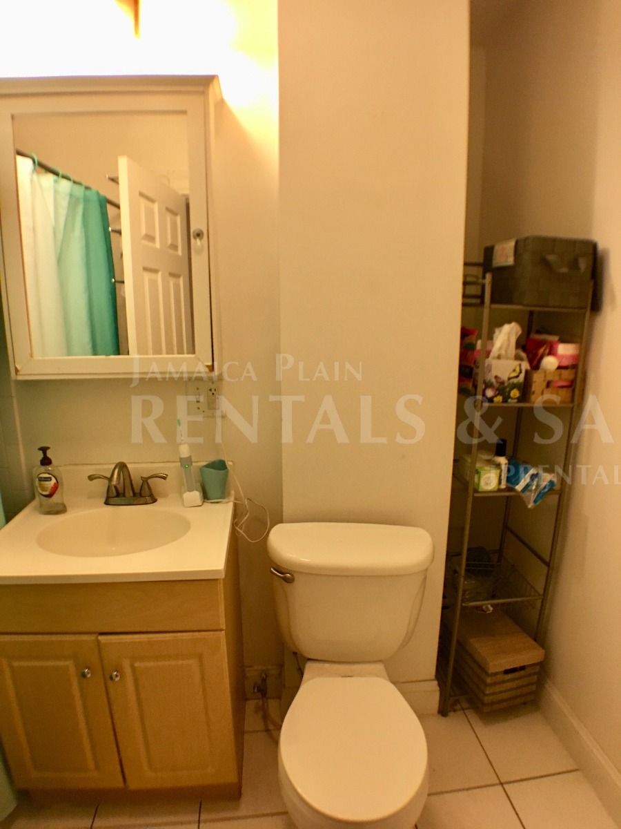 4 bed, 1 bath apartment for rent at 50 Green St Unit 2 CO, Jamaica Plain — photo 14 of 14