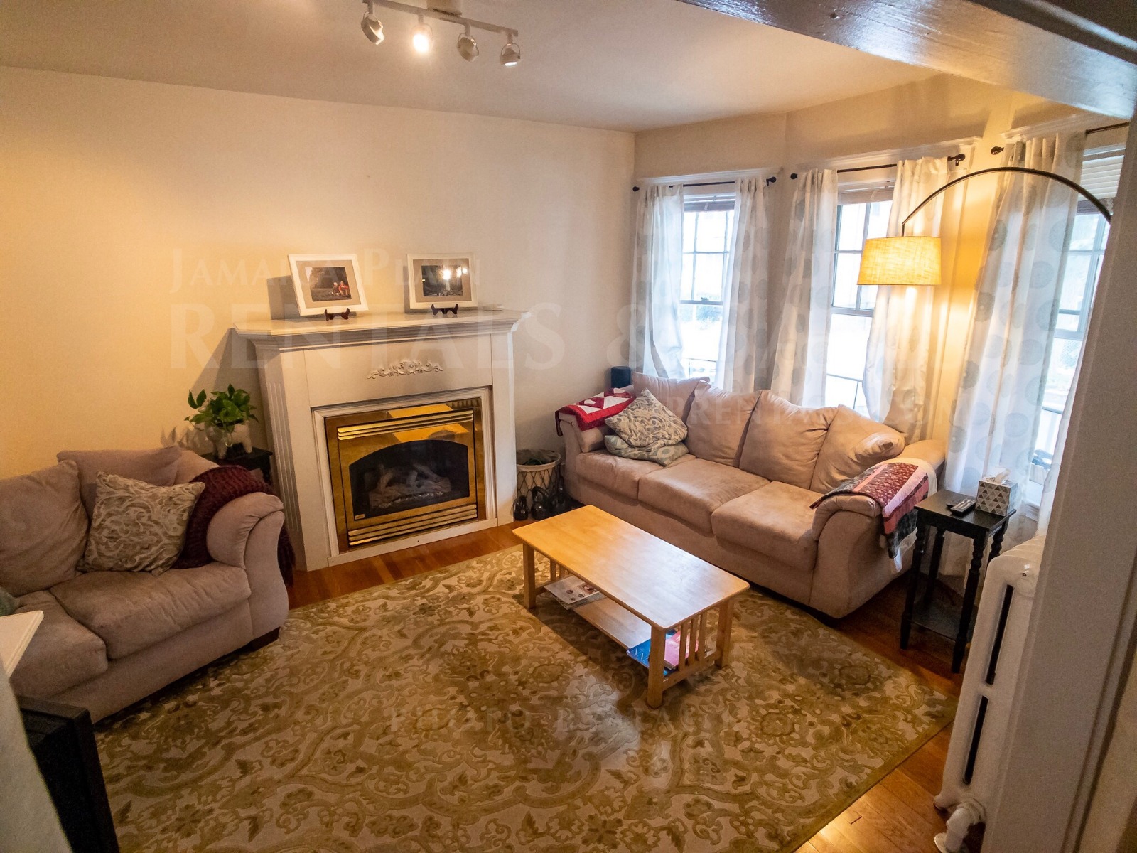 2 bed, 1 bath apartment for rent at 23 Kingsboro Park Unit 1CO, Jamaica Plain — photo 8 of 13