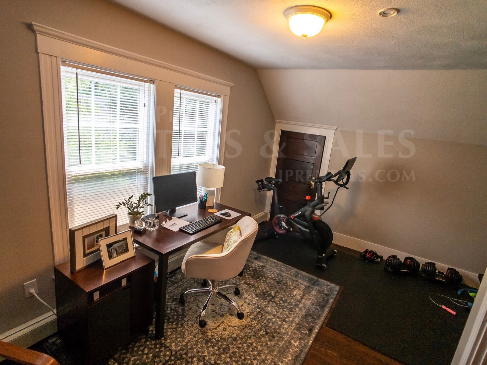 35 Goodrich Rd, Jamaica Plain