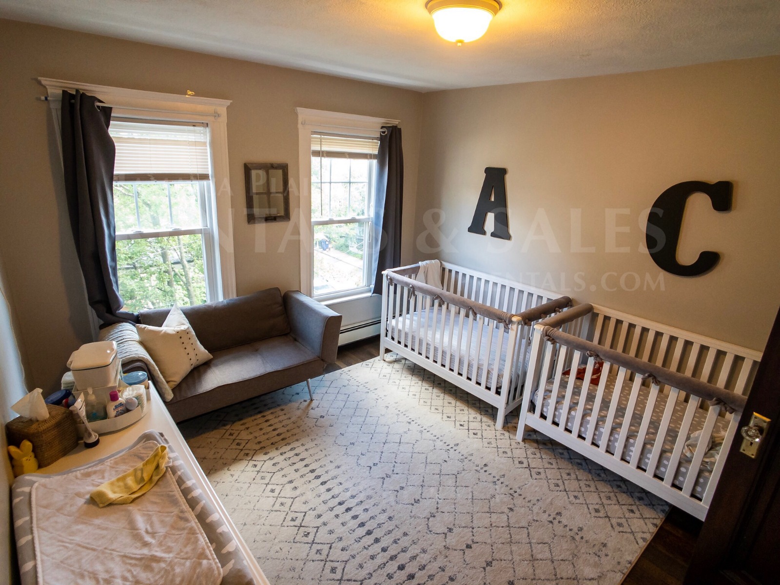 35 Goodrich Rd, Jamaica Plain