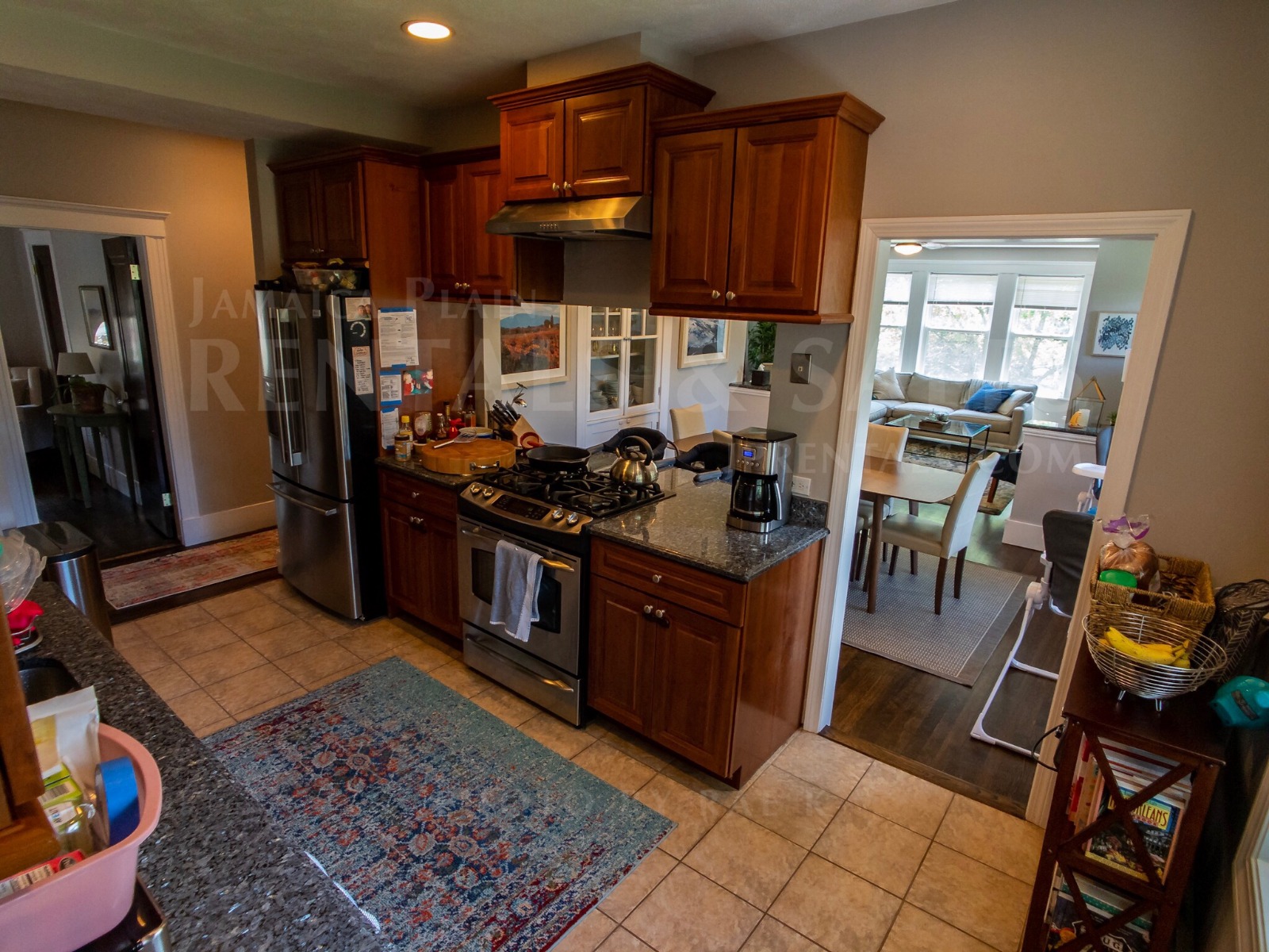 35 Goodrich Rd, Jamaica Plain