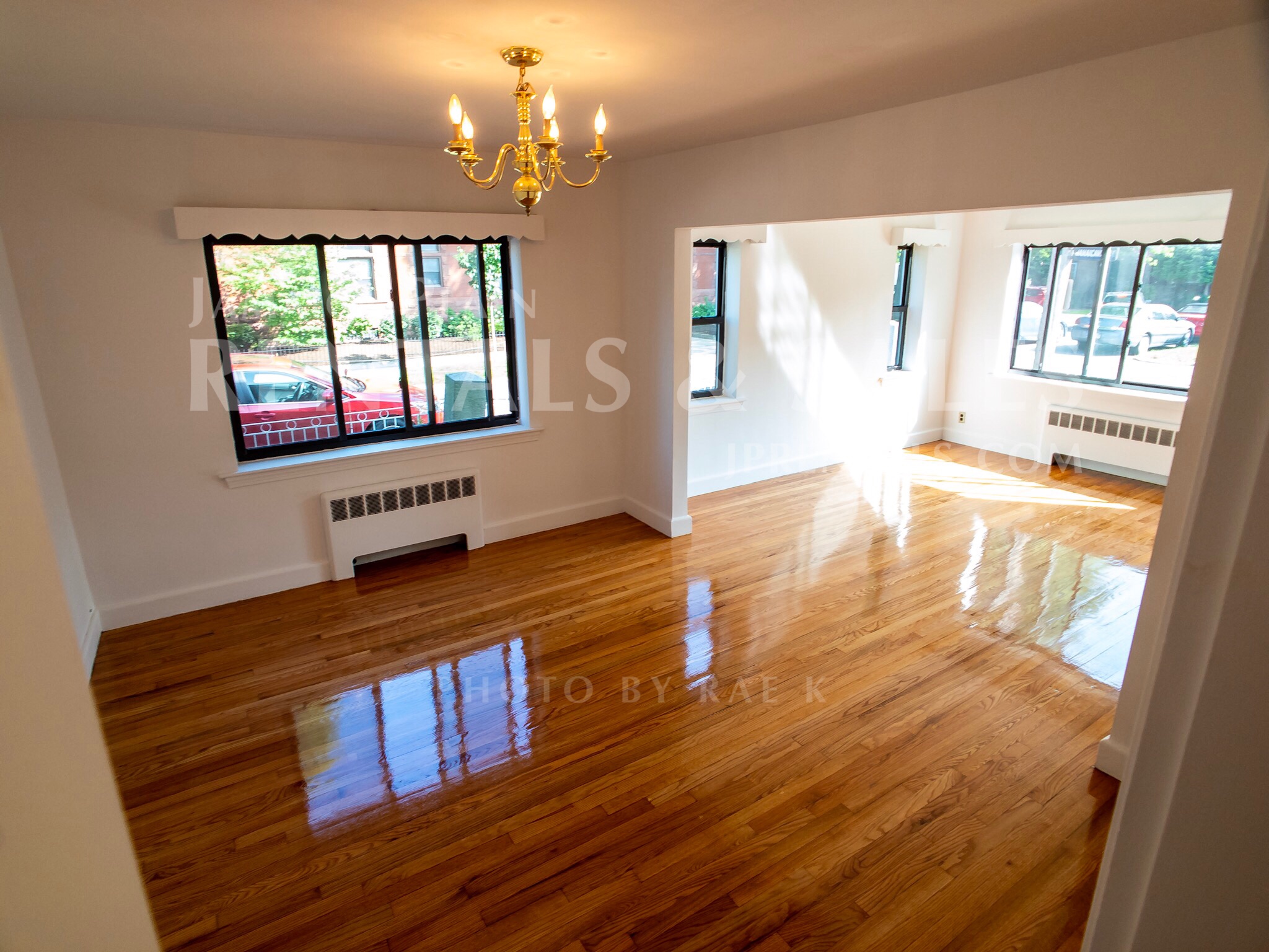 4 bed, 1.5 bath apartment for rent at 16 Jamaicaway Ct Unit 1, Jamaica Plain — photo 4 of 13