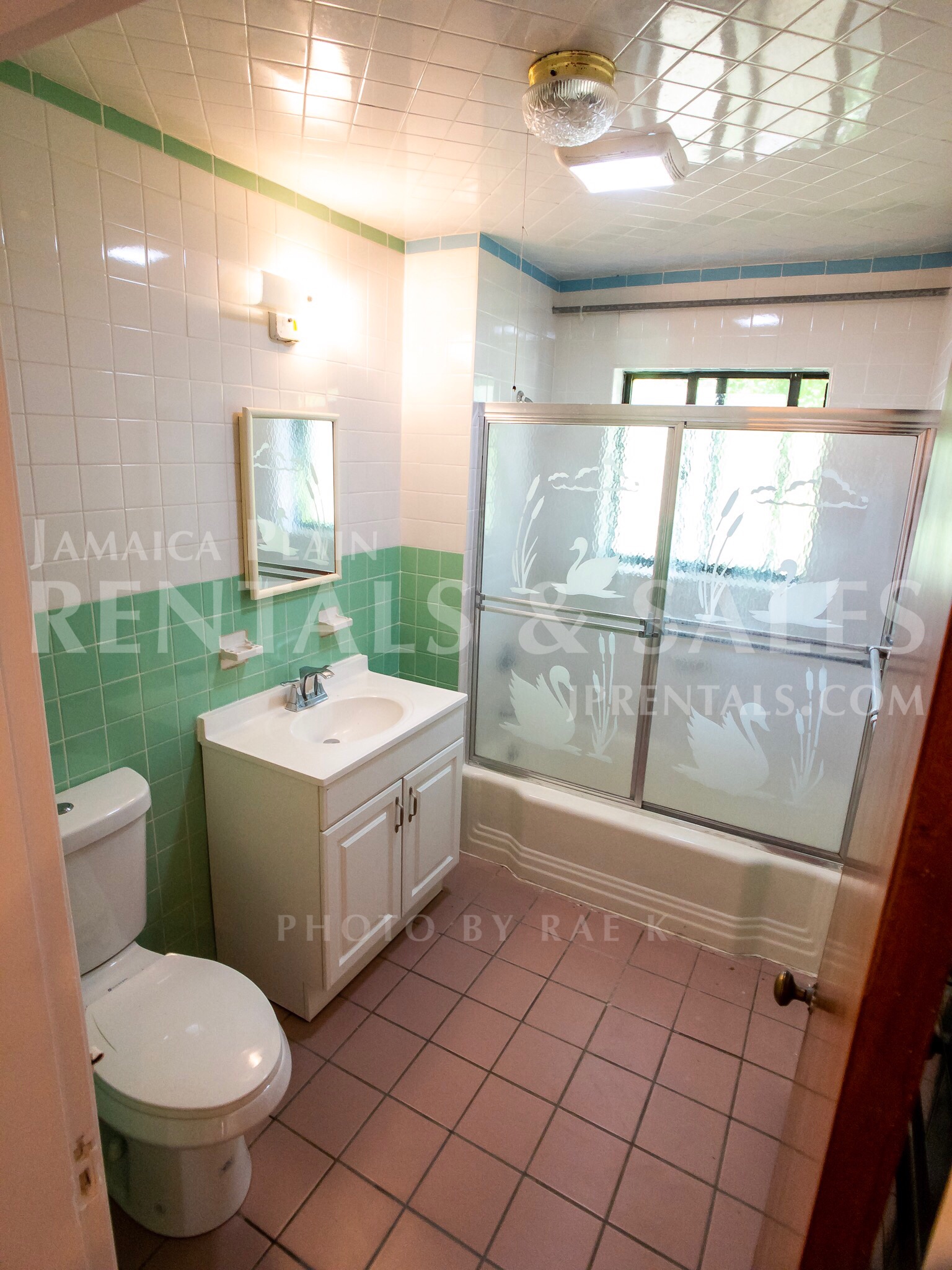 4 bed, 1.5 bath apartment for rent at 16 Jamaicaway Ct Unit 1, Jamaica Plain — photo 8 of 13