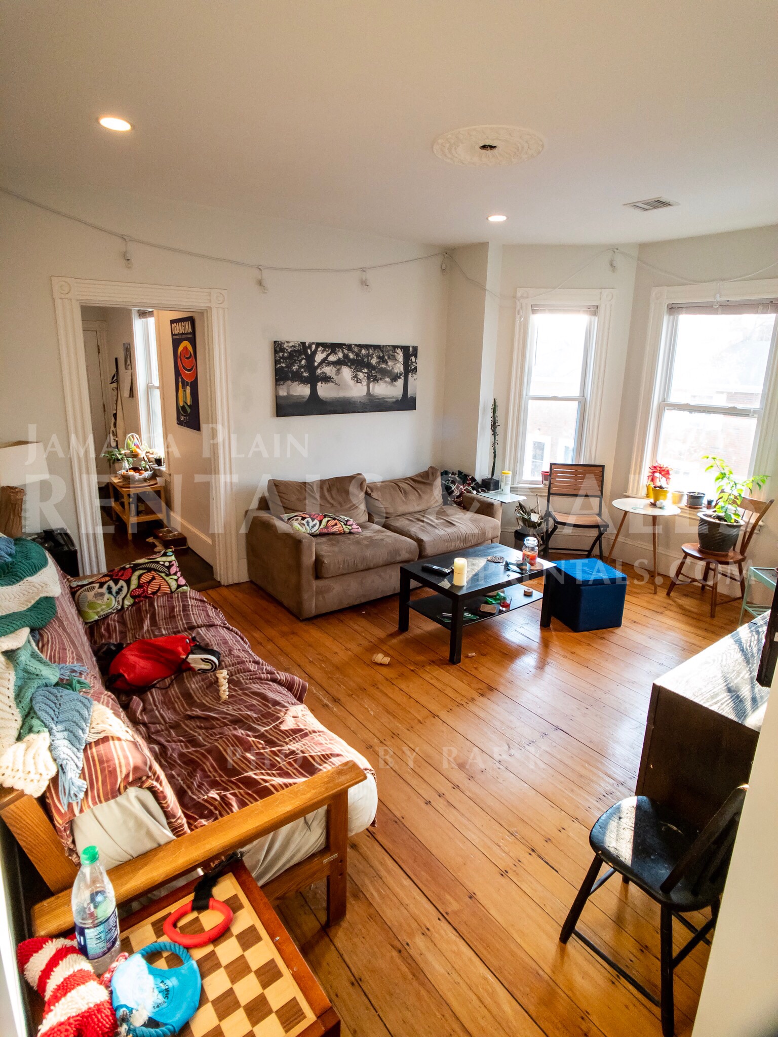 4 bed, 2 bath apartment for rent at 40 Custer St Unit 2, Jamaica Plain — photo 8 of 13