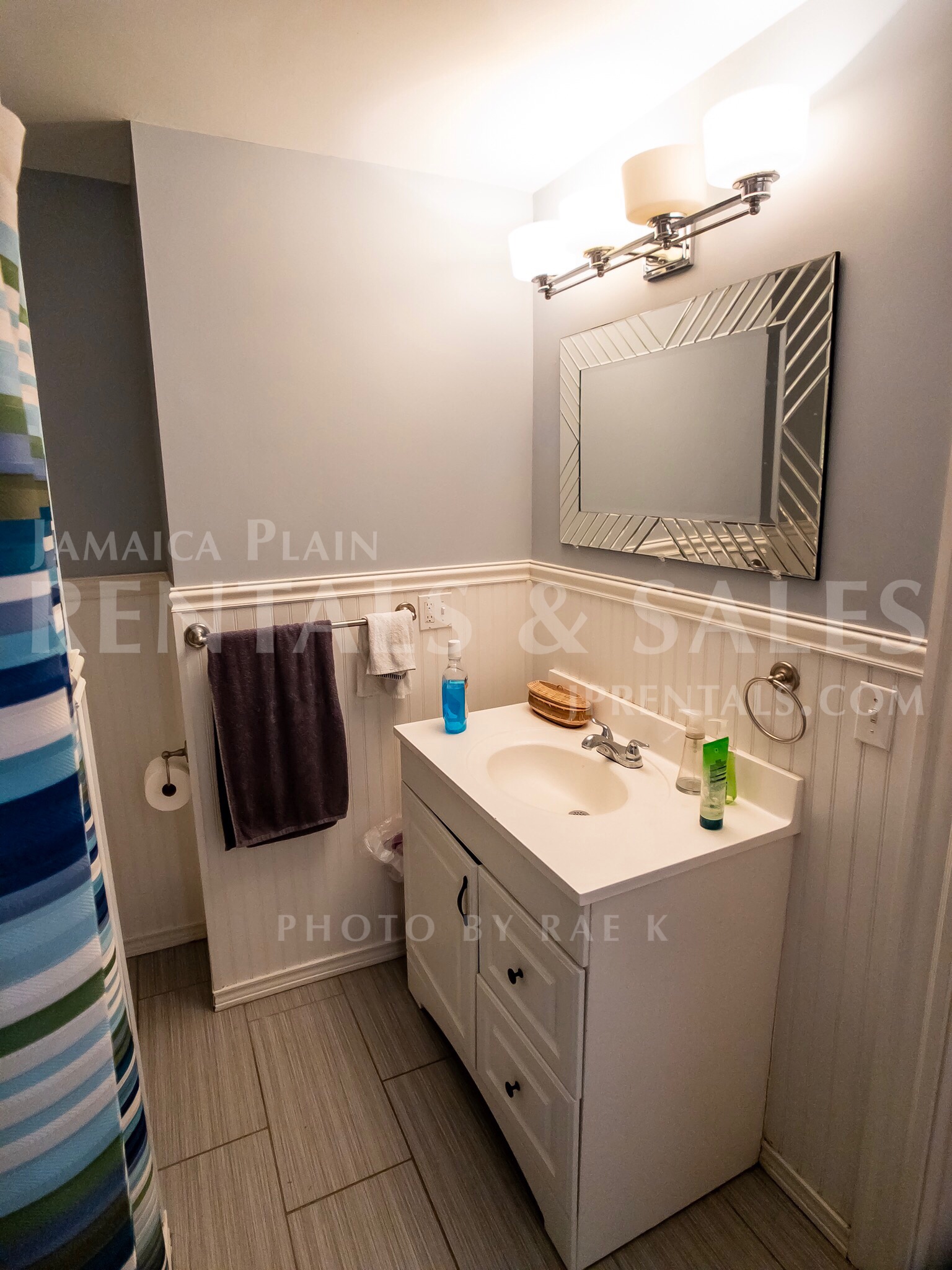 4 bed, 2 bath apartment for rent at 40 Custer St Unit 2, Jamaica Plain — photo 6 of 13