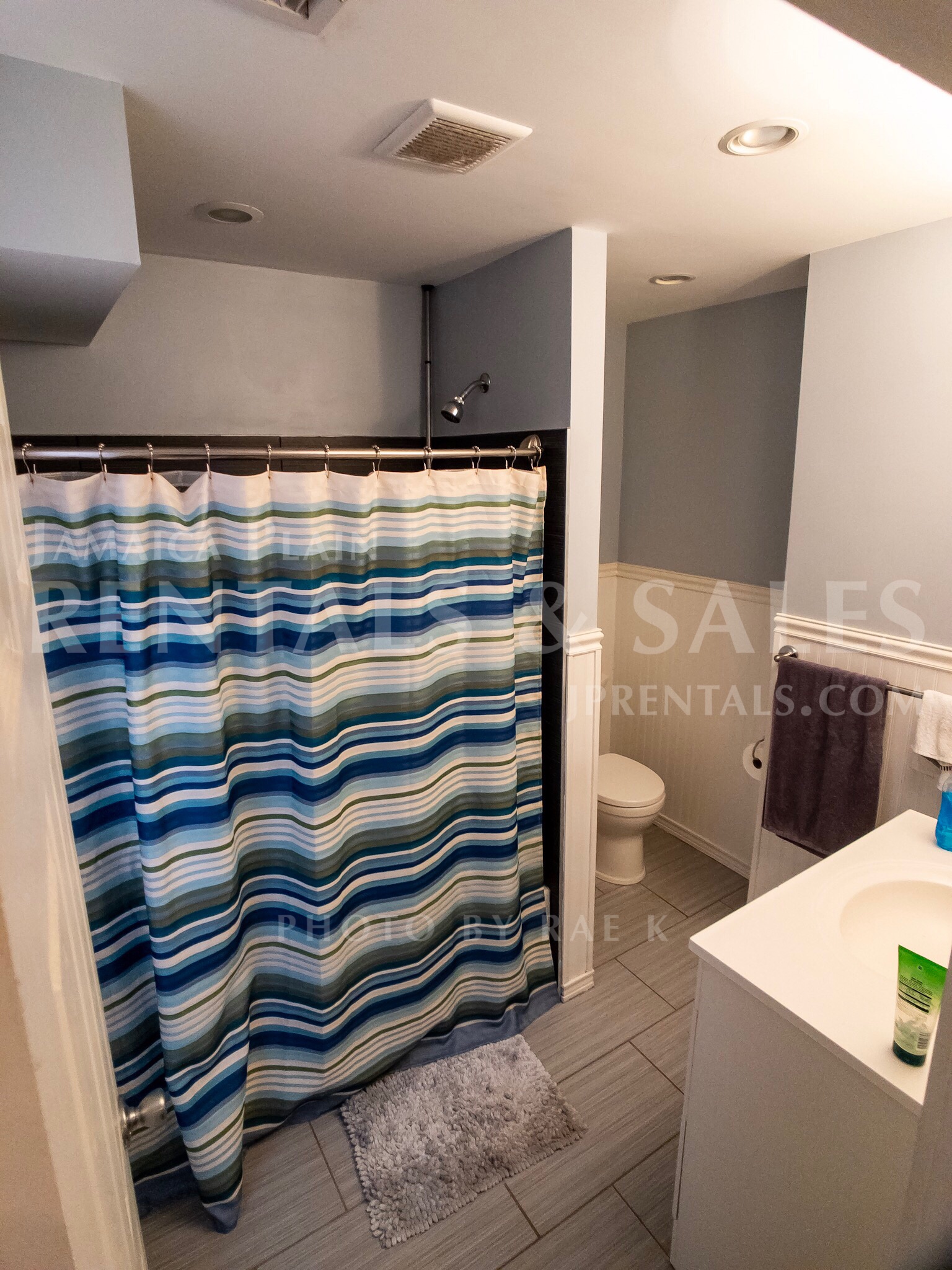 4 bed, 2 bath apartment for rent at 40 Custer St Unit 2, Jamaica Plain — photo 5 of 13
