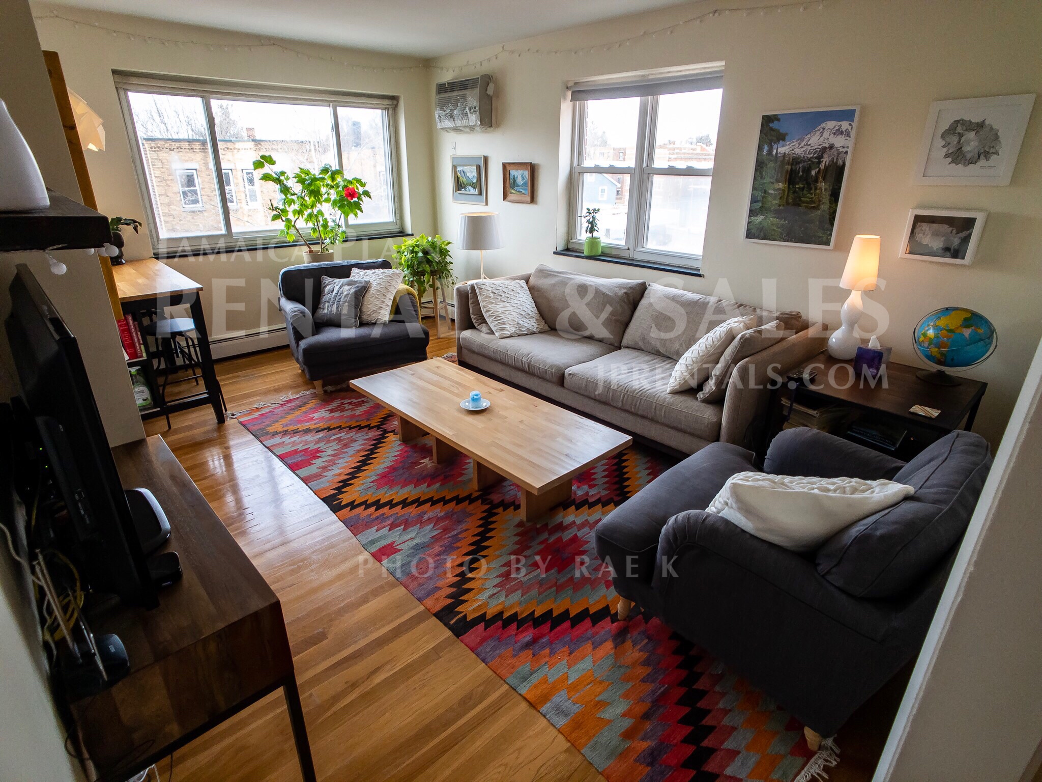 2 bed, 1 bath apartment for rent at 594 Centre St Unit 10, Jamaica Plain — photo 3 of 14