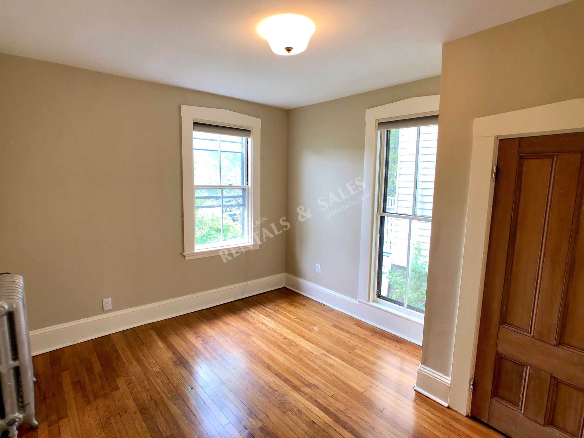 3 Alveston St, Jamaica Plain
