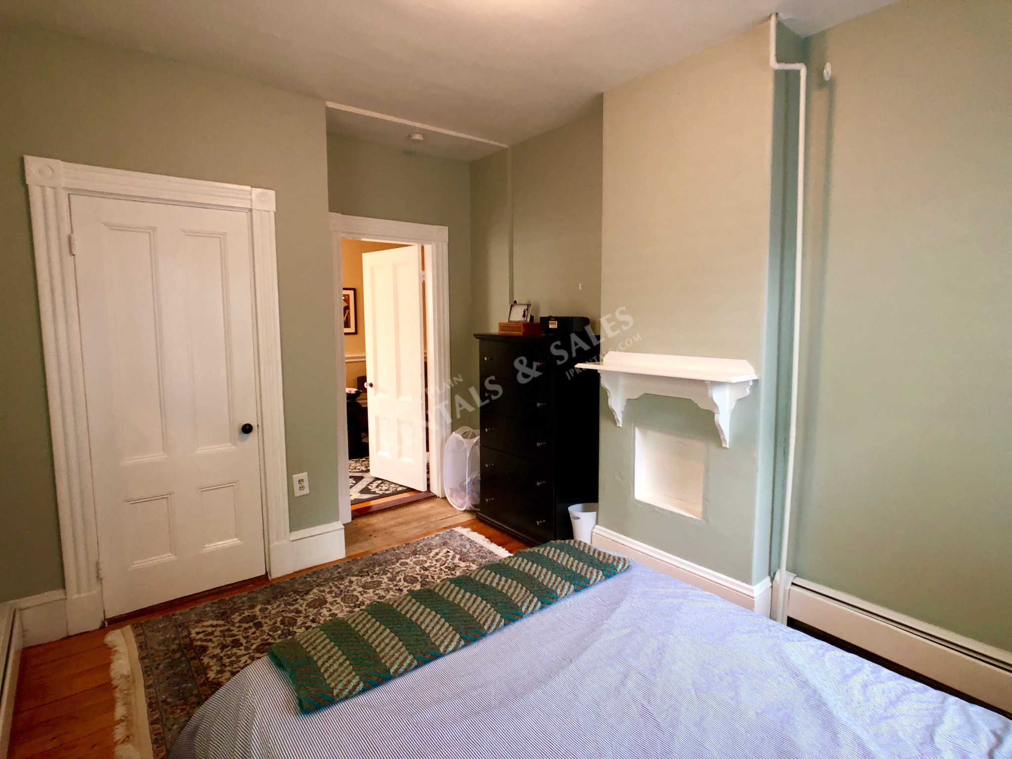 64 Mozart St, Jamaica Plain