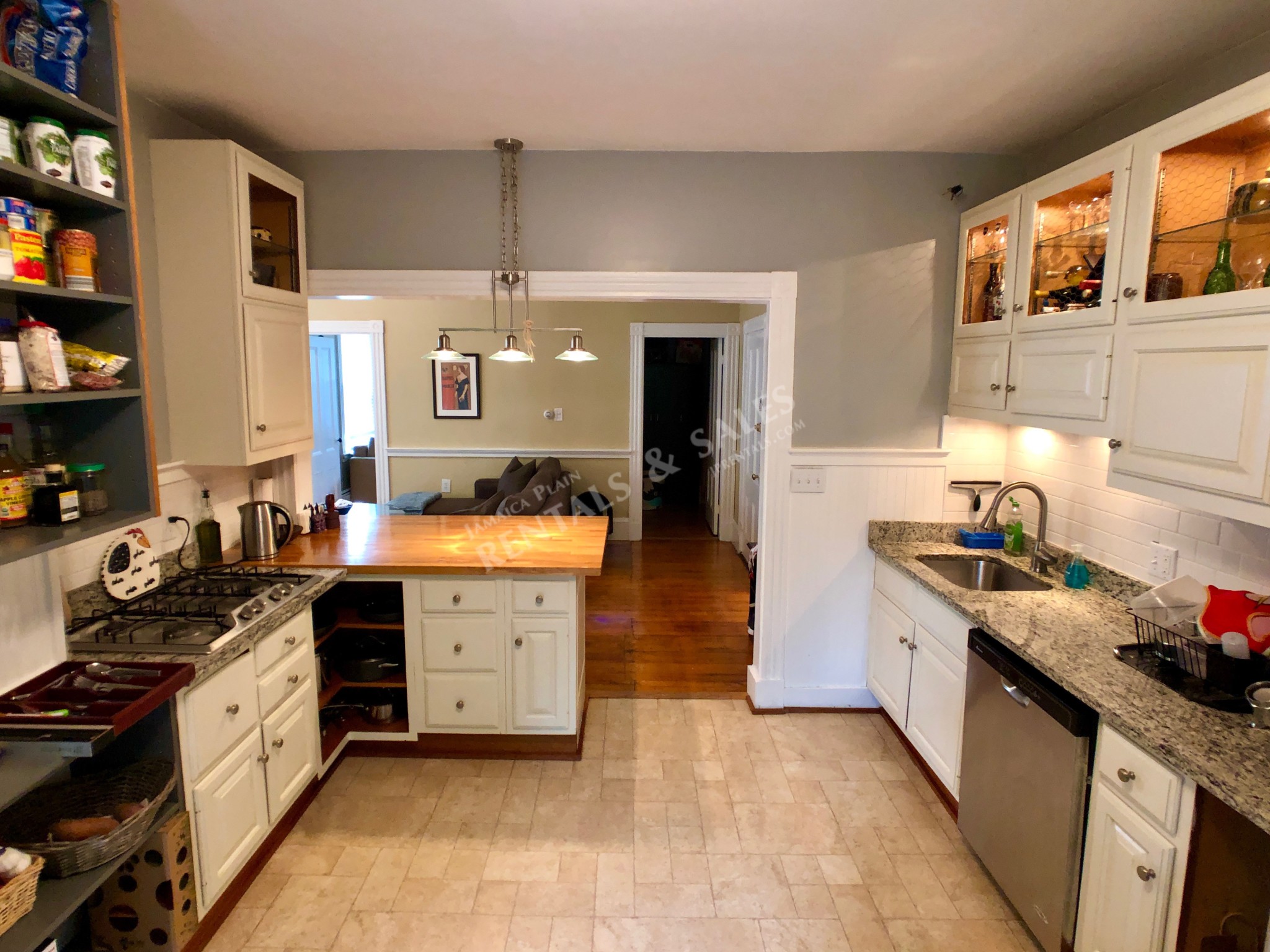 64 Mozart St, Jamaica Plain