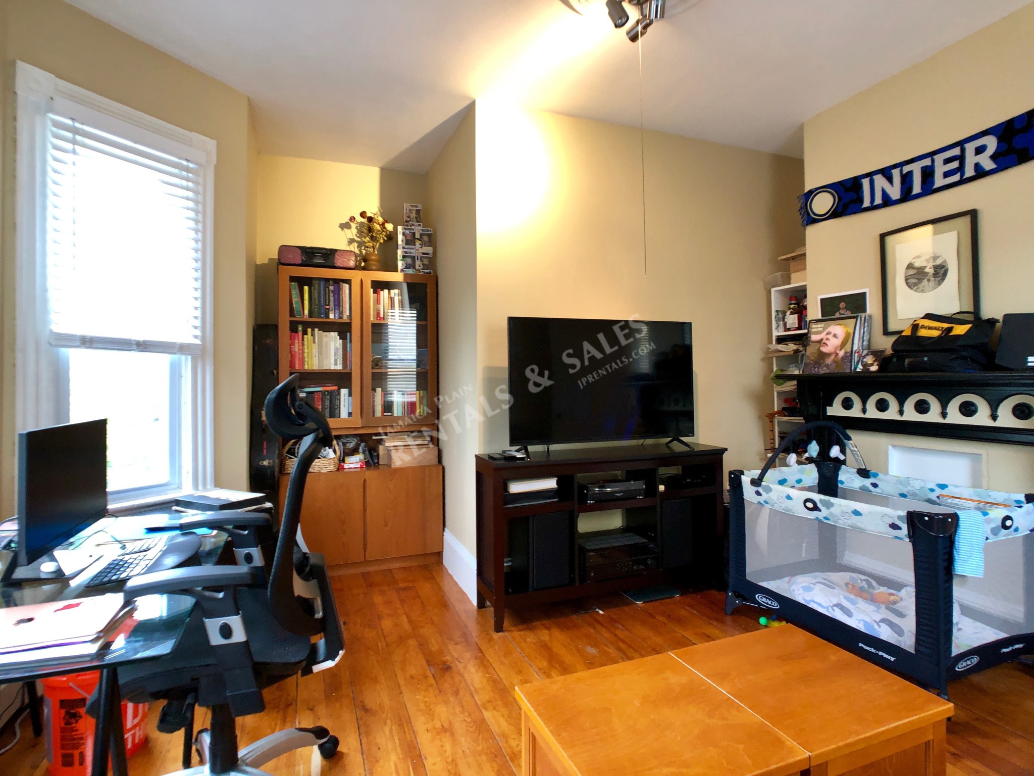 64 Mozart St, Jamaica Plain