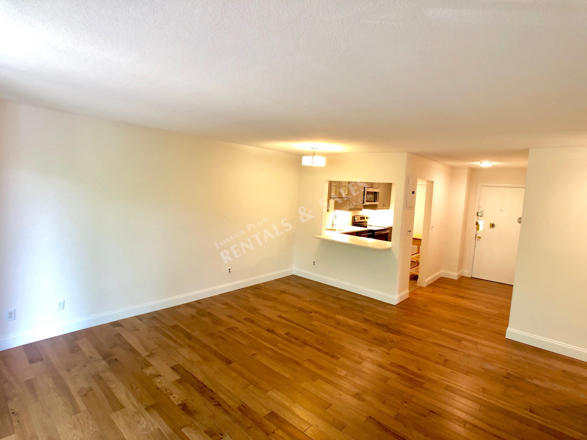 804 Centre St, Jamaica Plain