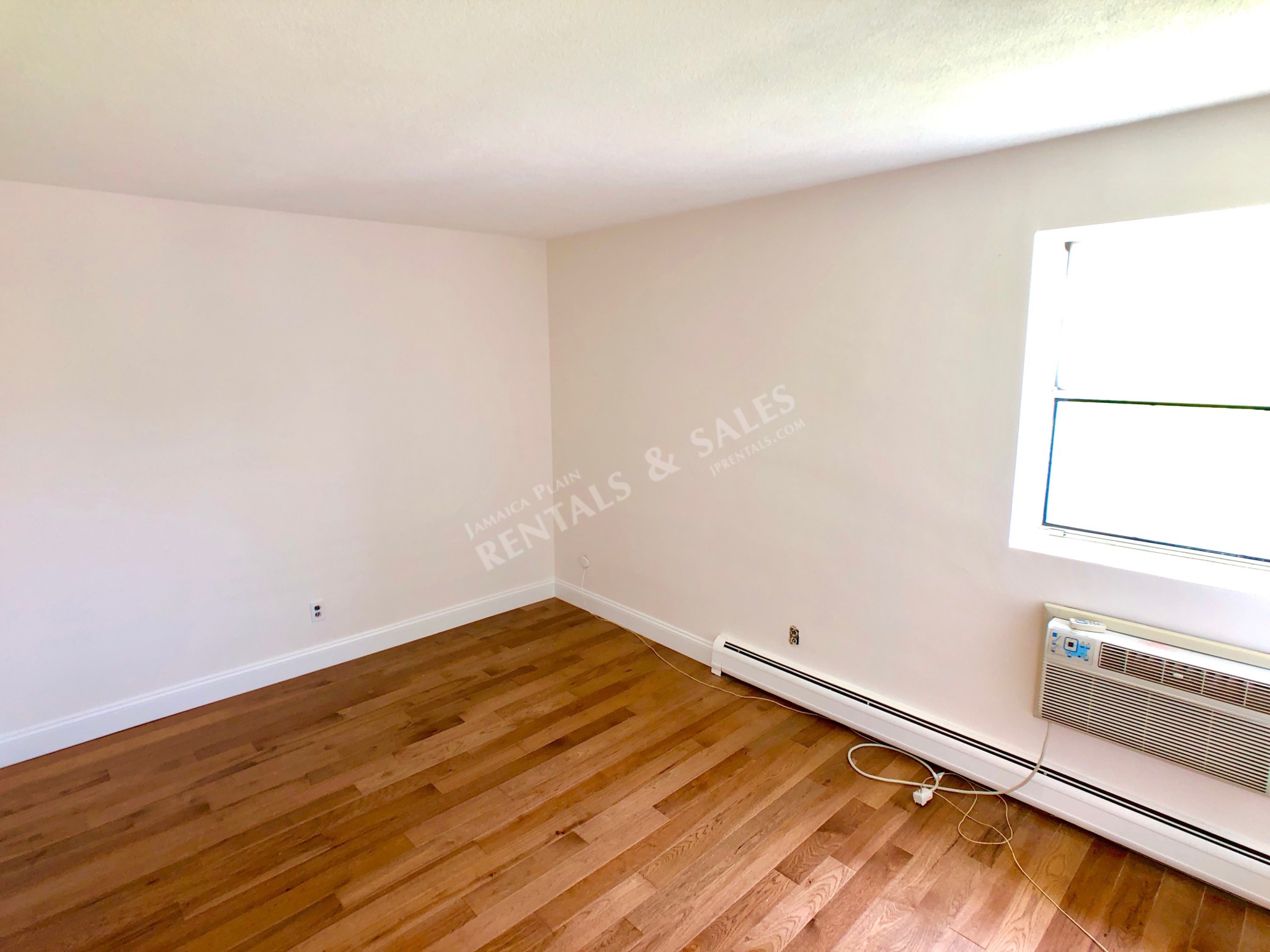 804 Centre St, Jamaica Plain