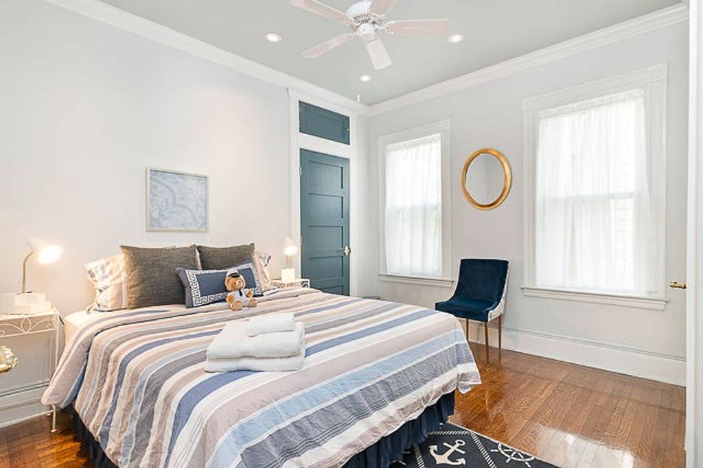 6 Oakview Ter, Jamaica Plain