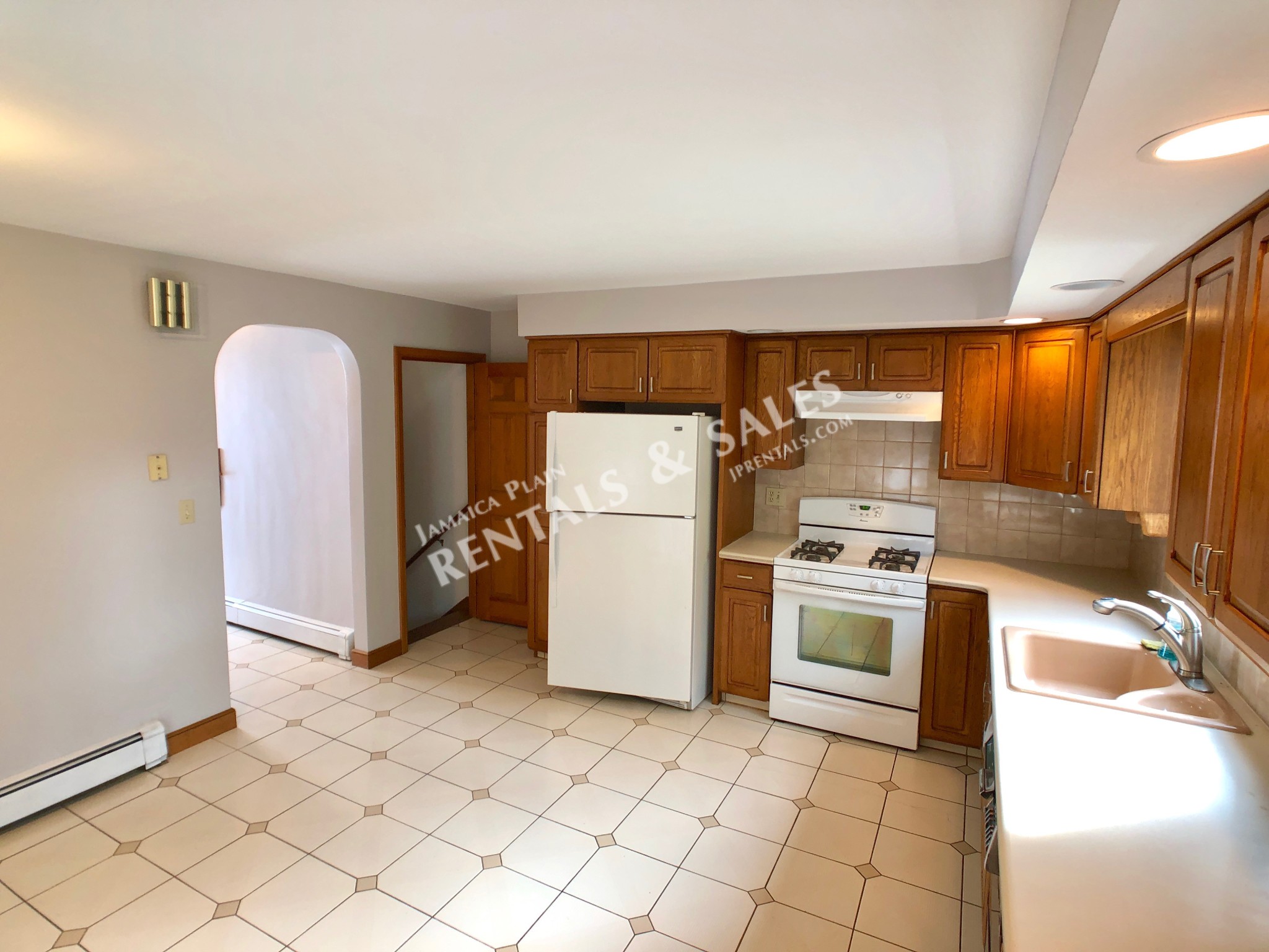 27 Ethel St, Roslindale