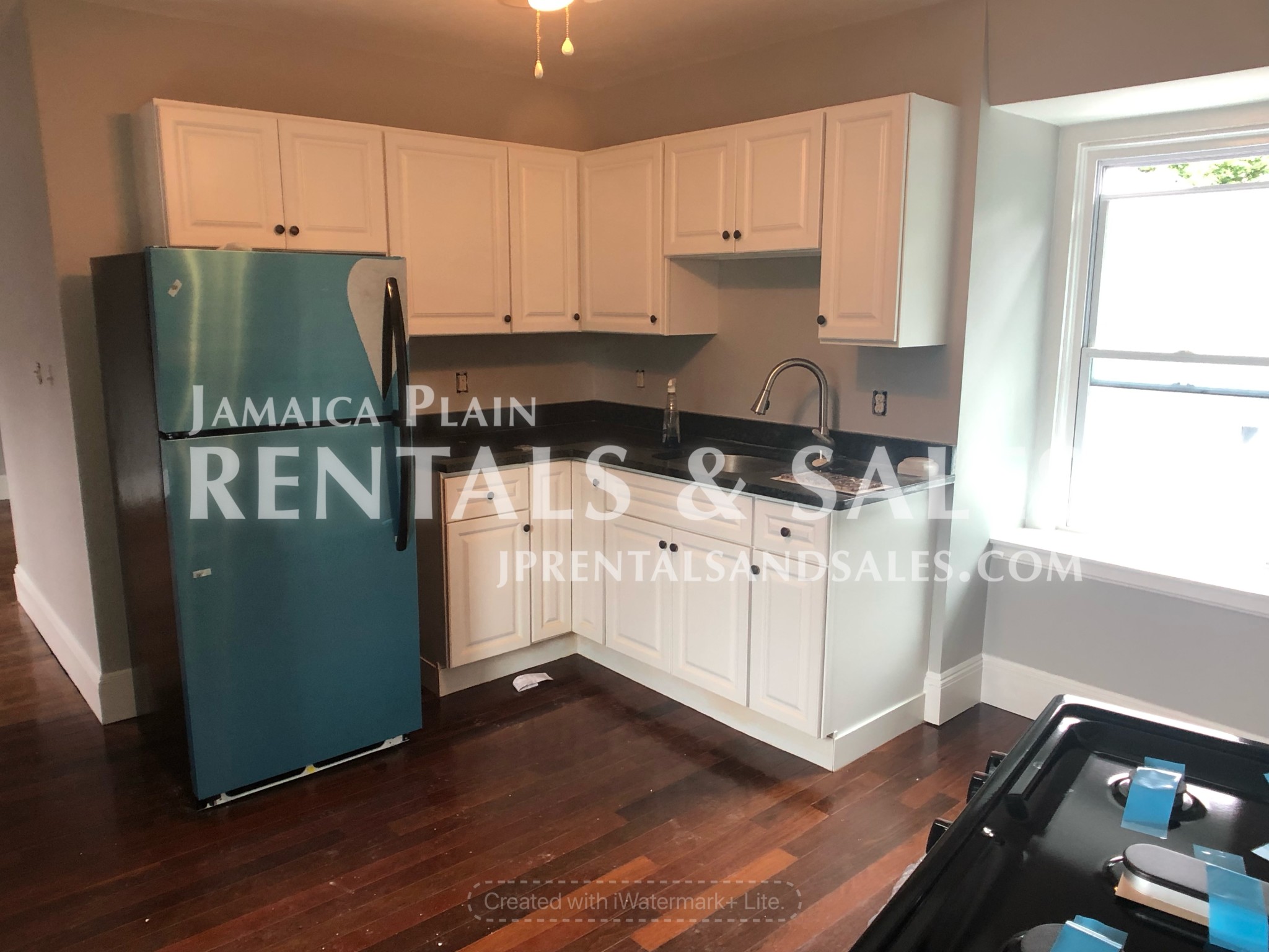 2 bed, 1 bath apartment for rent at 113 Pierce St Unit 2, Hyde Park — photo 1 of 11
