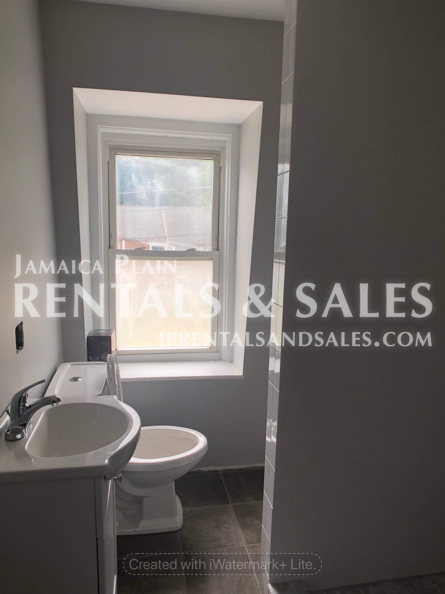 2 bed, 1 bath apartment for rent at 113 Pierce St Unit 2, Hyde Park — photo 7 of 11
