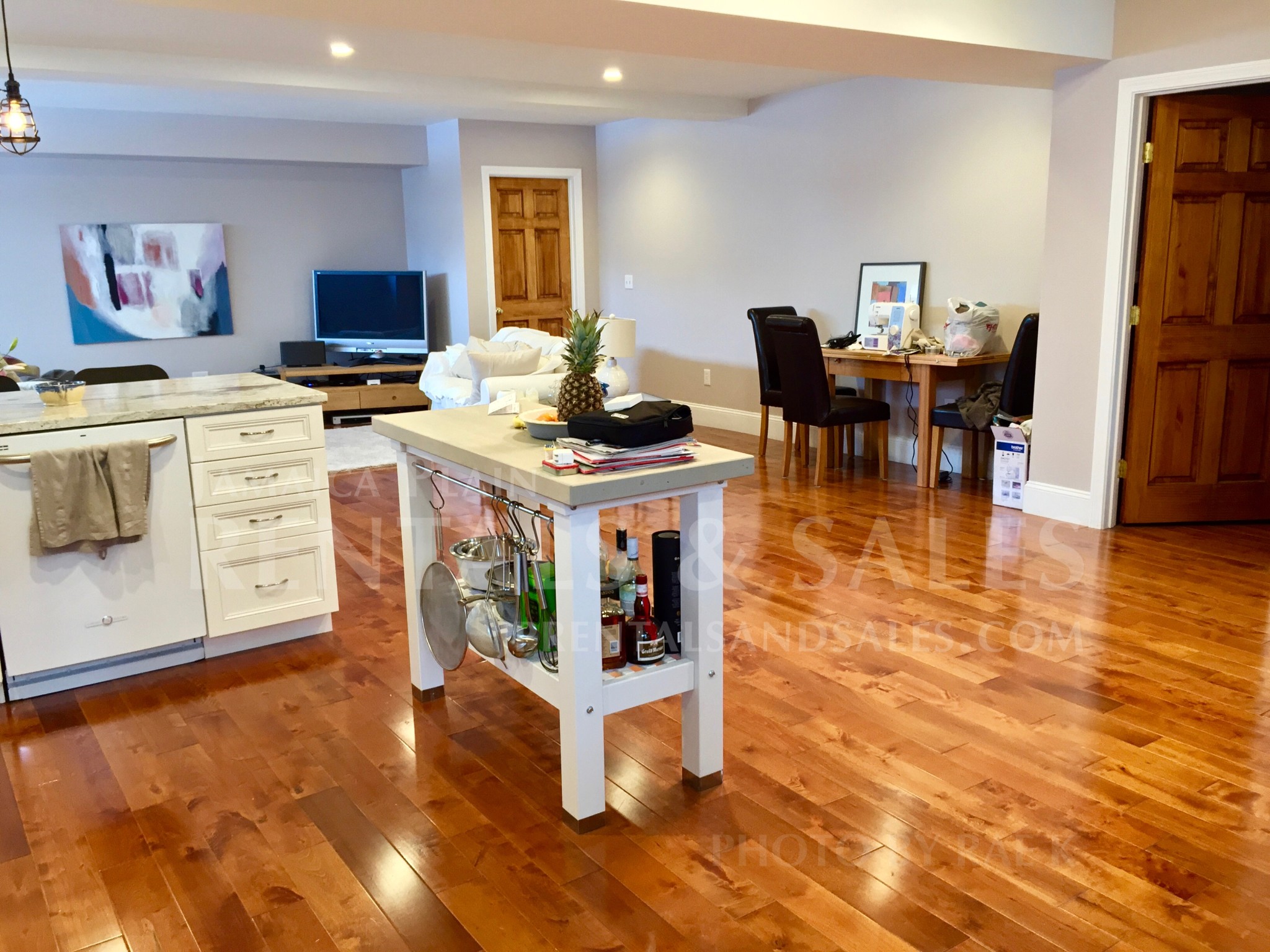 2 bed, 1.5 bath apartment for rent at 49 Pond St Unit C, Jamaica Plain — photo 6 of 13