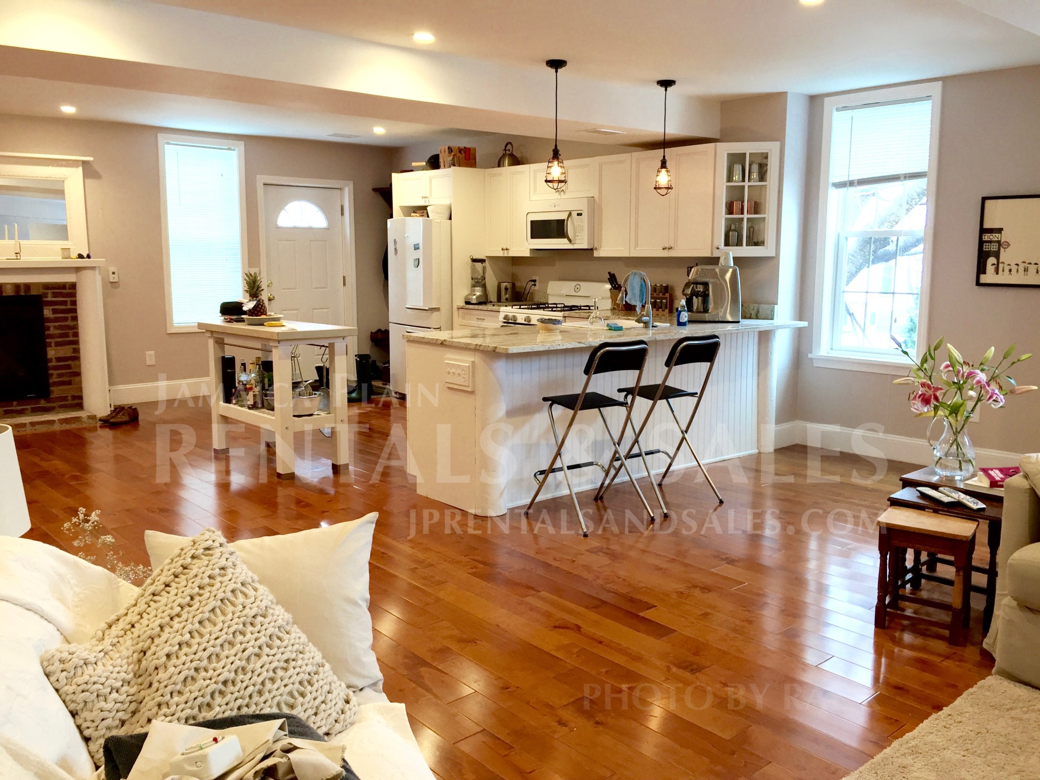 2 bed, 1.5 bath apartment for rent at 49 Pond St Unit C, Jamaica Plain — photo 2 of 13