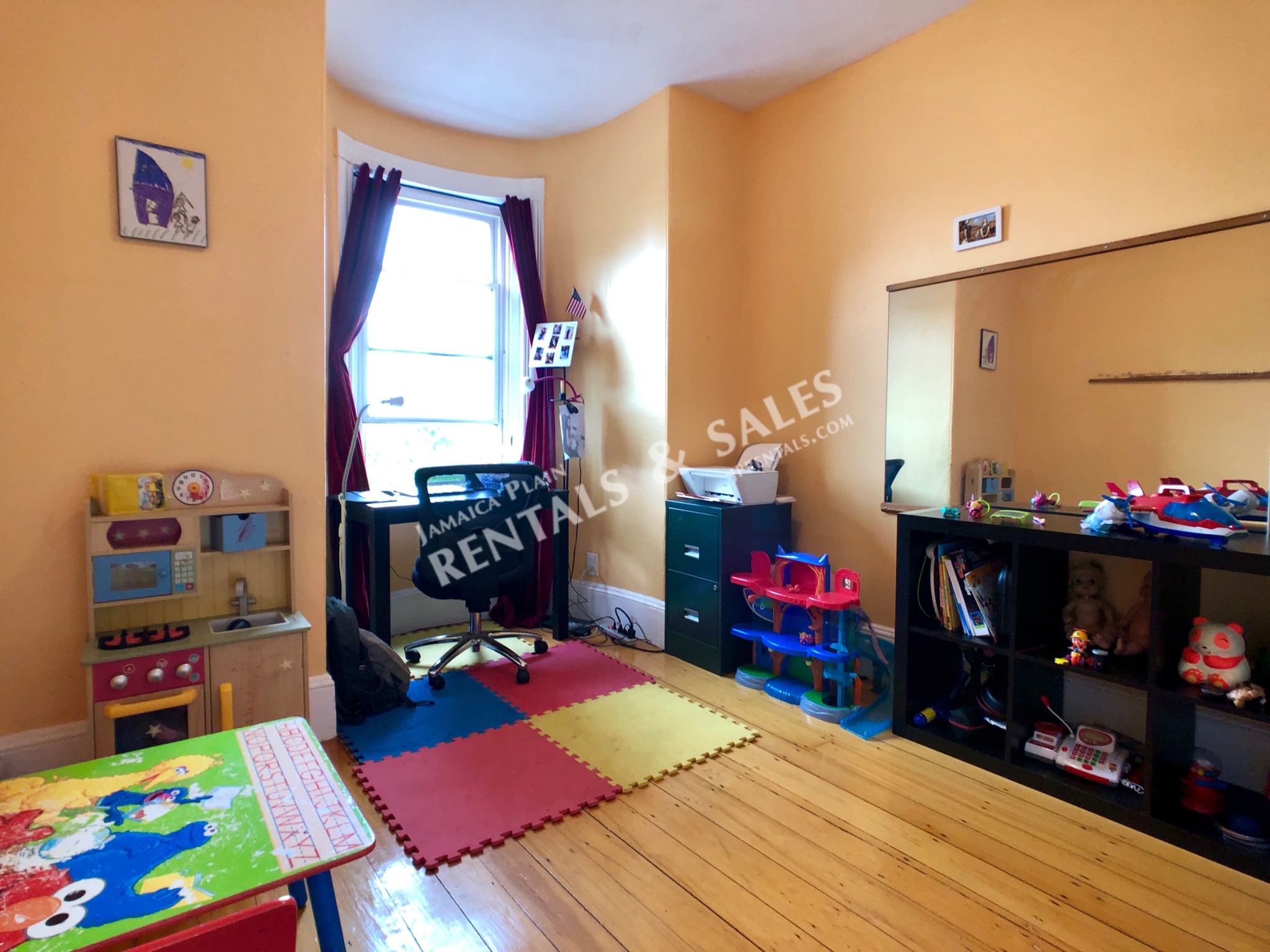 2 bed, 1 bath apartment for rent at 124 Day St Unit 2 BR, Jamaica Plain — photo 10 of 18