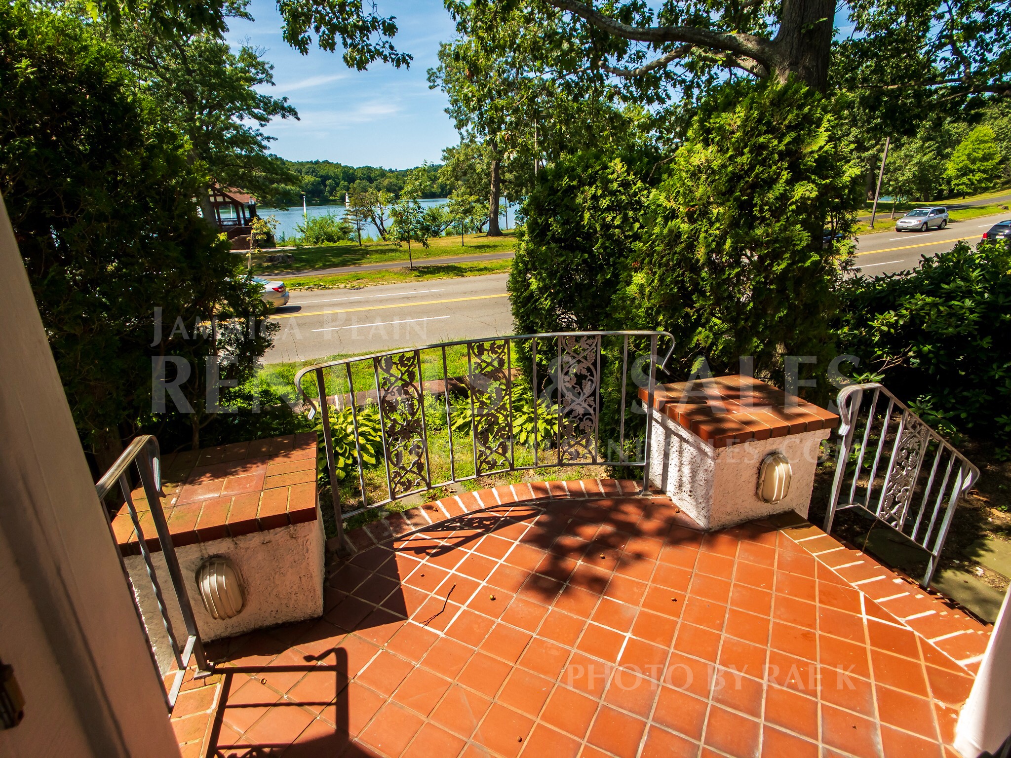 61 Pond St, Jamaica Plain