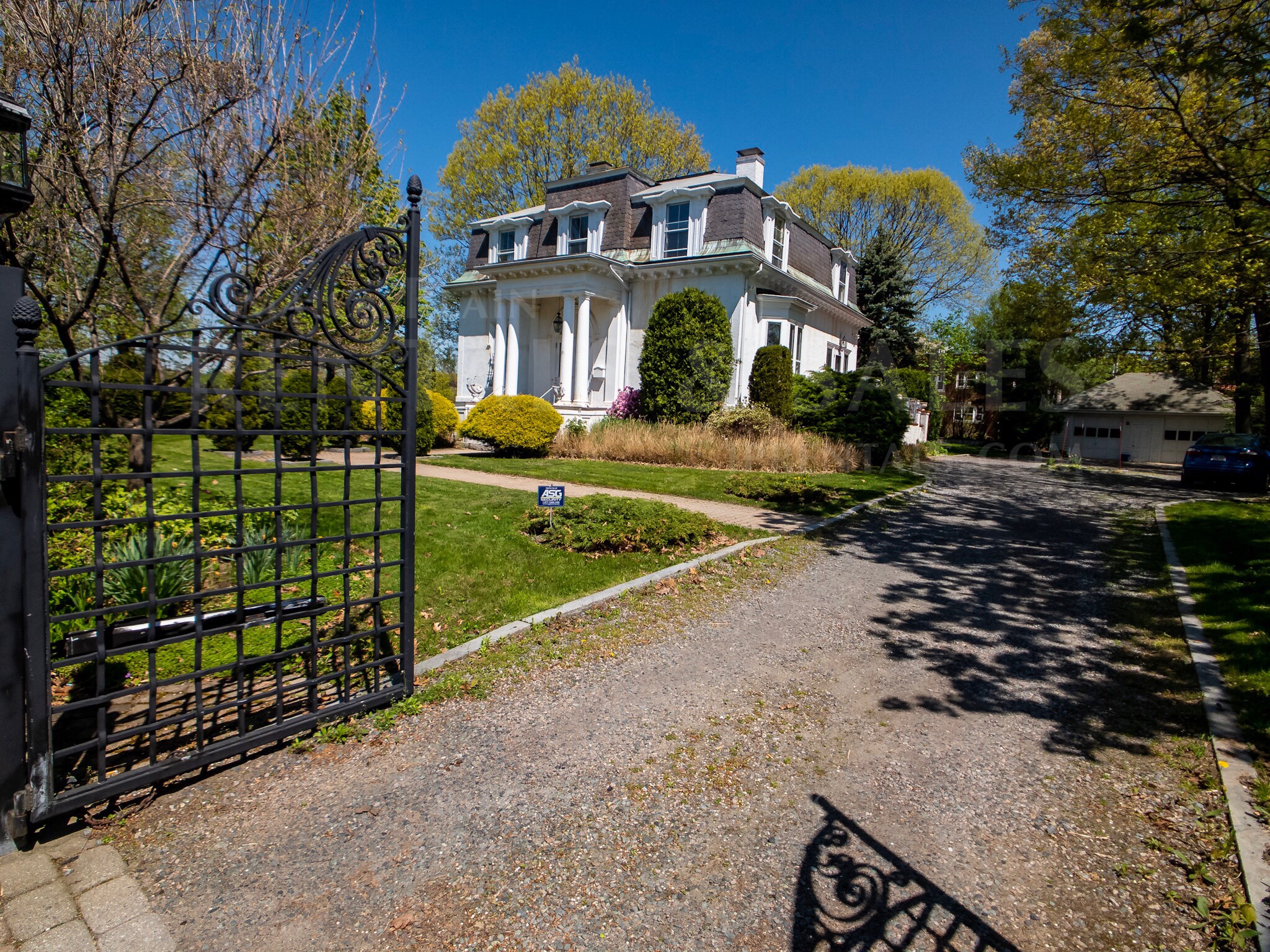 61 Pond St, Jamaica Plain