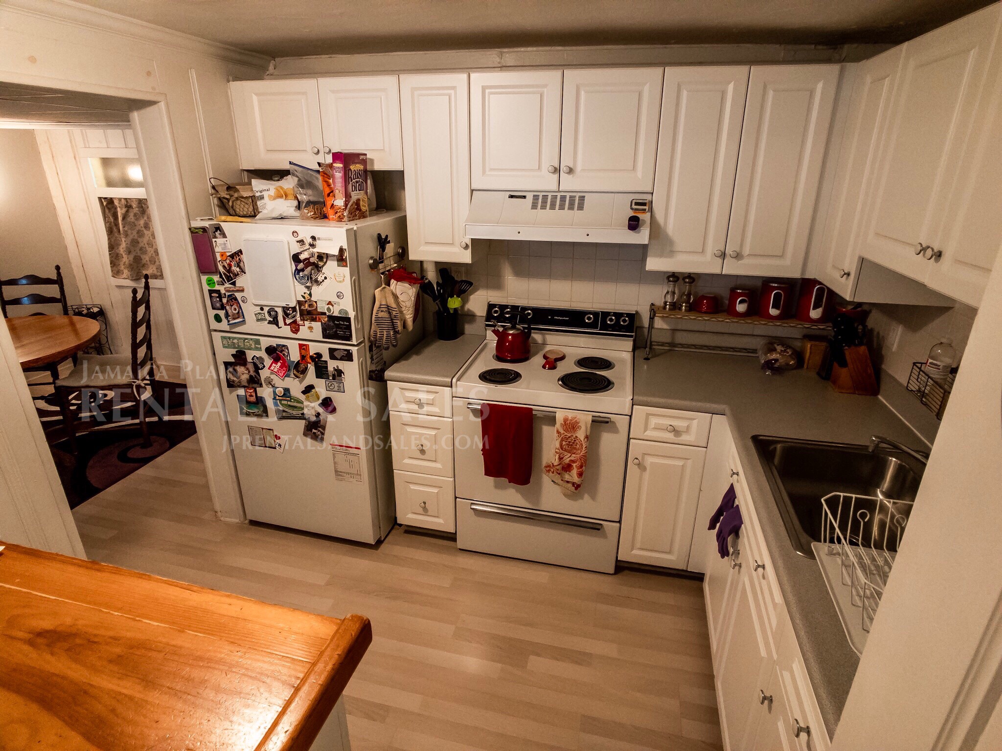 2 bed, 1 bath apartment for rent at 478 Jamaicaway Unit B, Jamaica Plain — photo 3 of 14