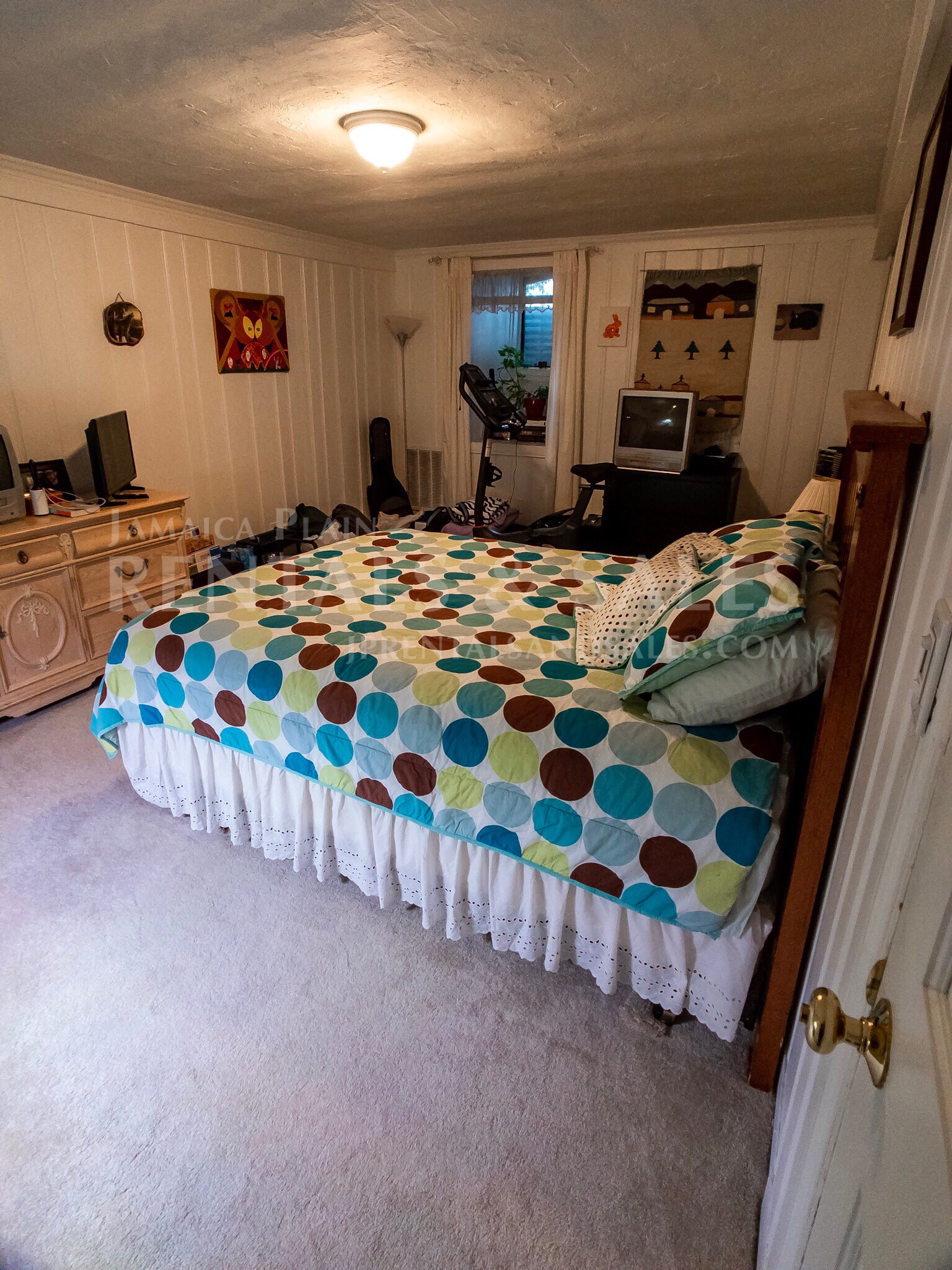 2 bed, 1 bath apartment for rent at 478 Jamaicaway Unit B, Jamaica Plain — photo 13 of 14