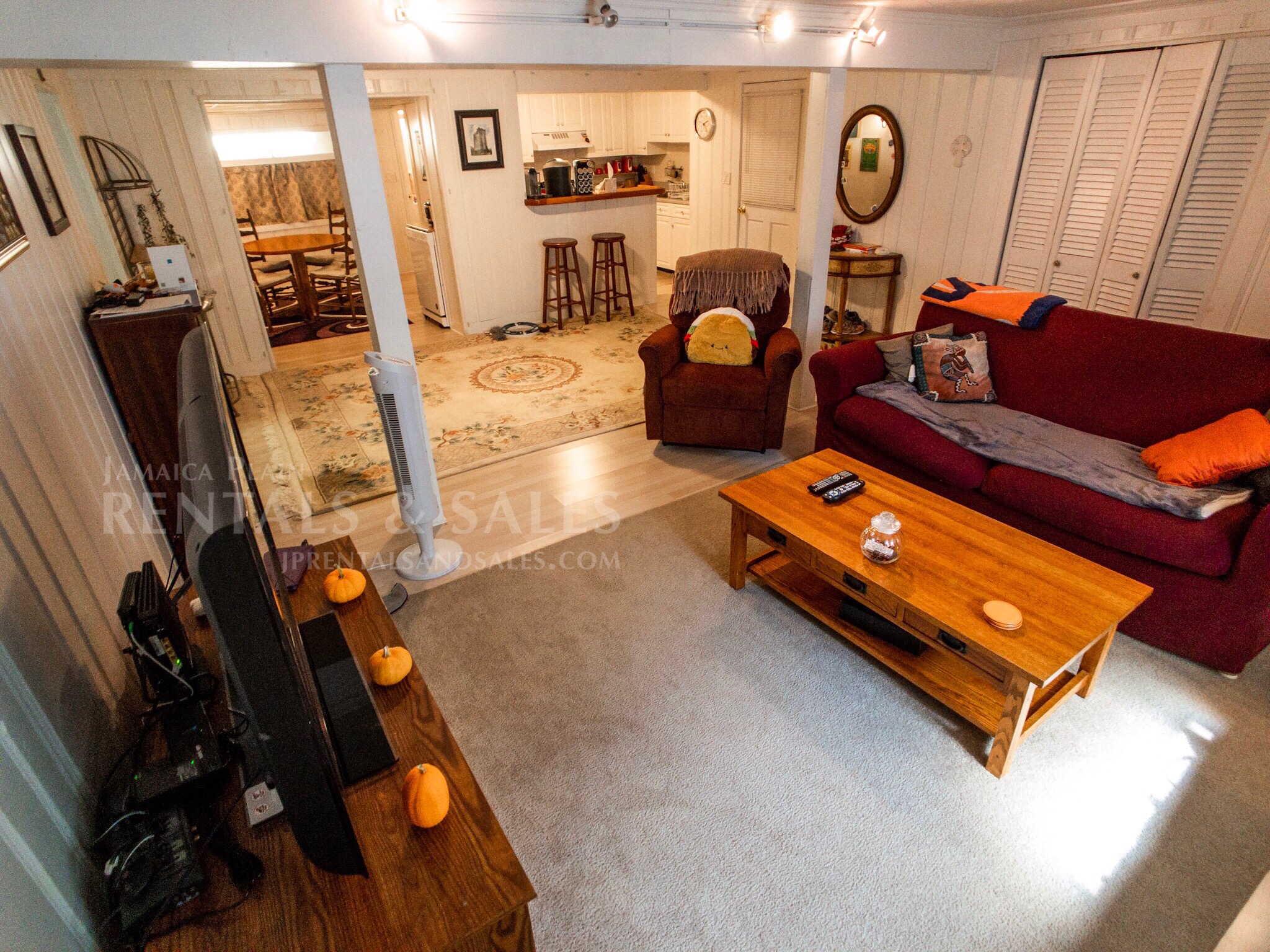 2 bed, 1 bath apartment for rent at 478 Jamaicaway Unit B, Jamaica Plain — photo 2 of 14