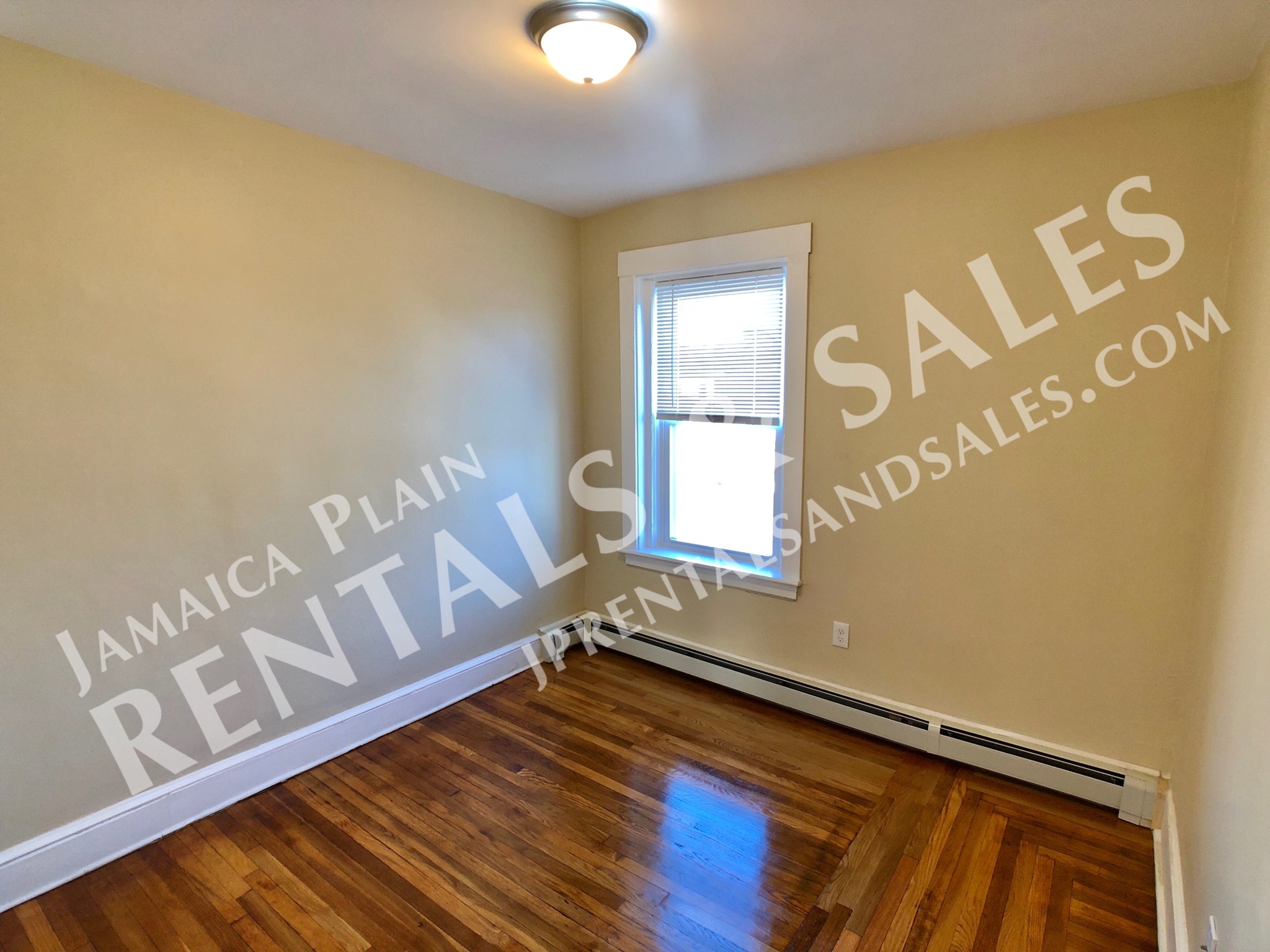 3 bed, 1 bath apartment for rent at 9 Forbes St Unit 3, Jamaica Plain — photo 6 of 13